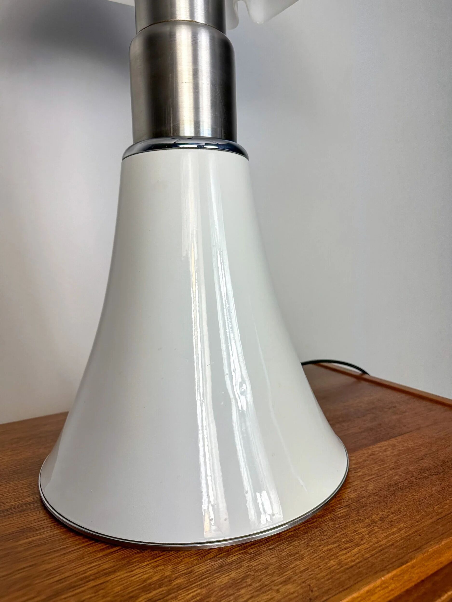 1970s Large Vintage Pipistrello Lamp by Gae Aulenti for Martinelli Luce