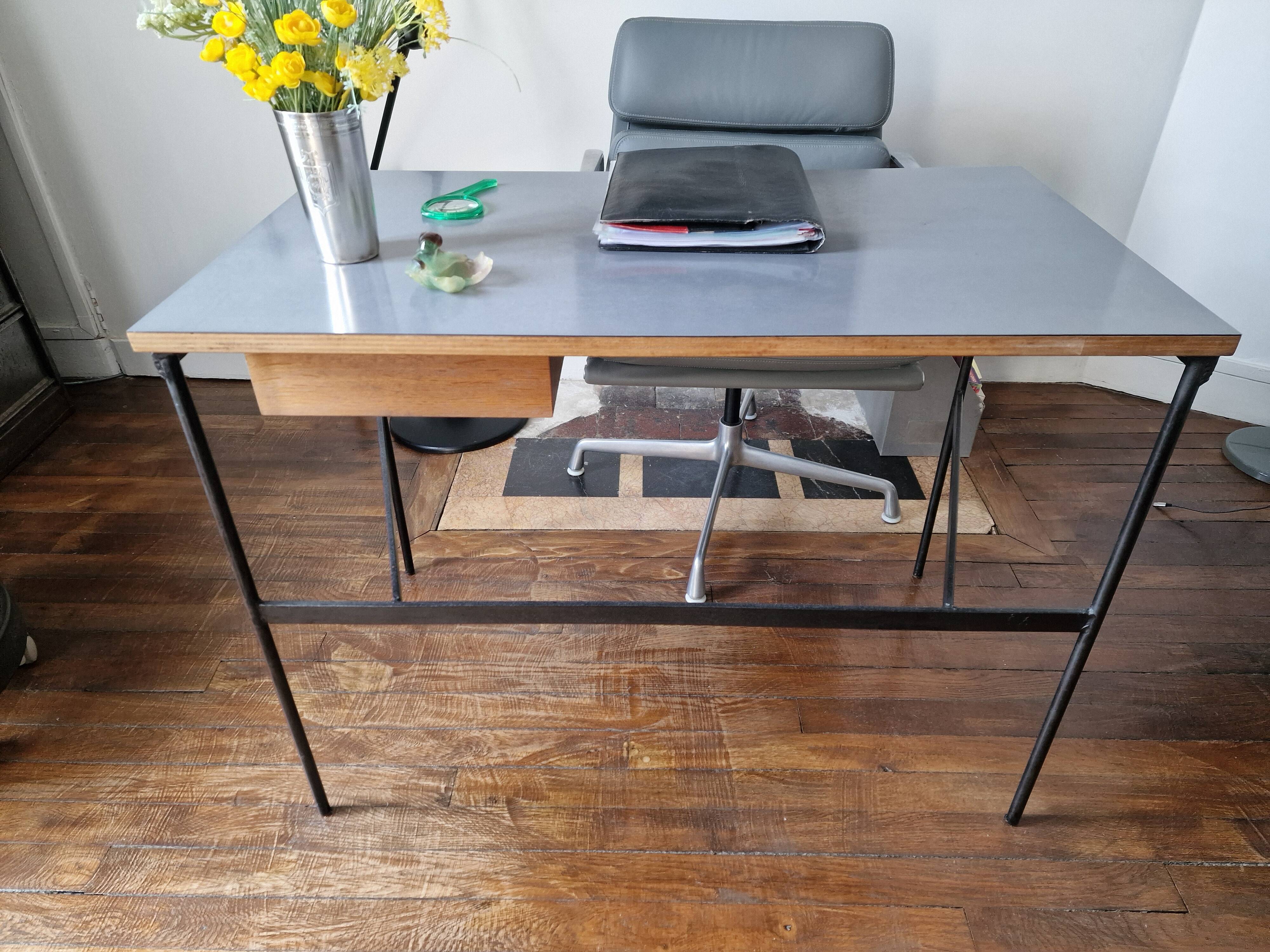 Desk assigned to Pierre Paulin 1960