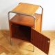 Table de chevet moderniste