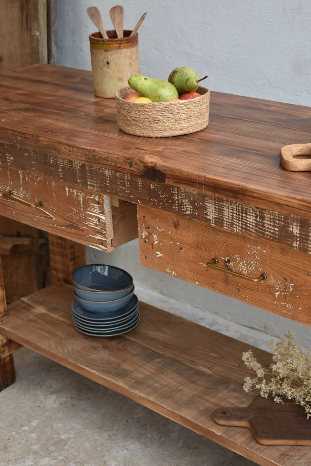The workbench or kitchen island