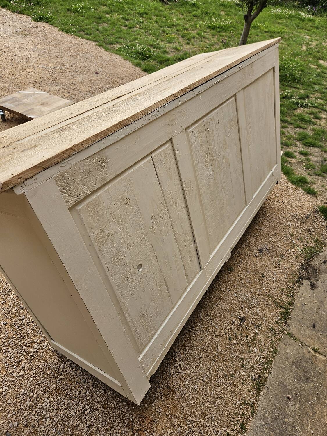 Trade furniture counter