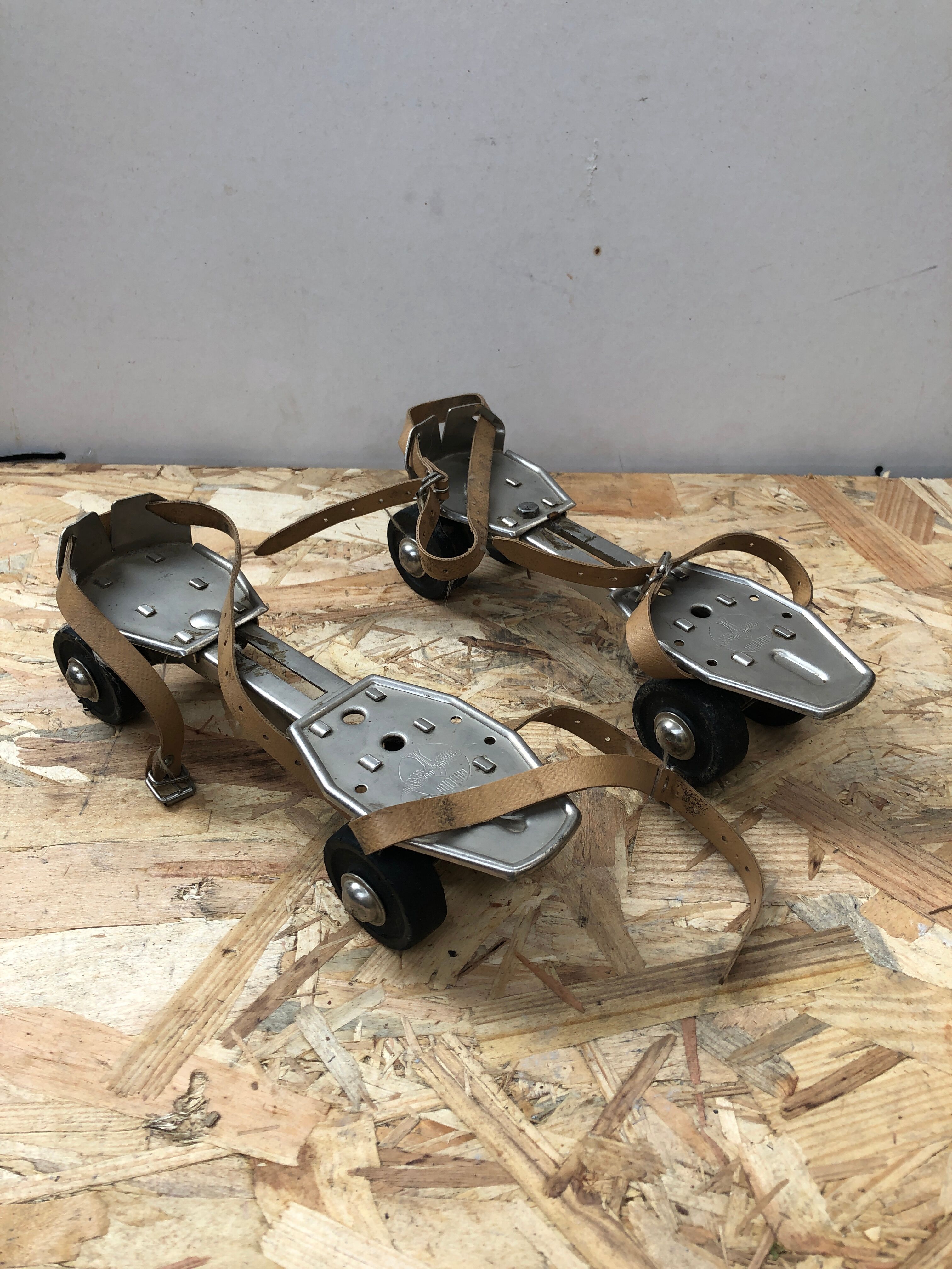 Old pair of roller skates midonn metal grey + straps vintage leather
