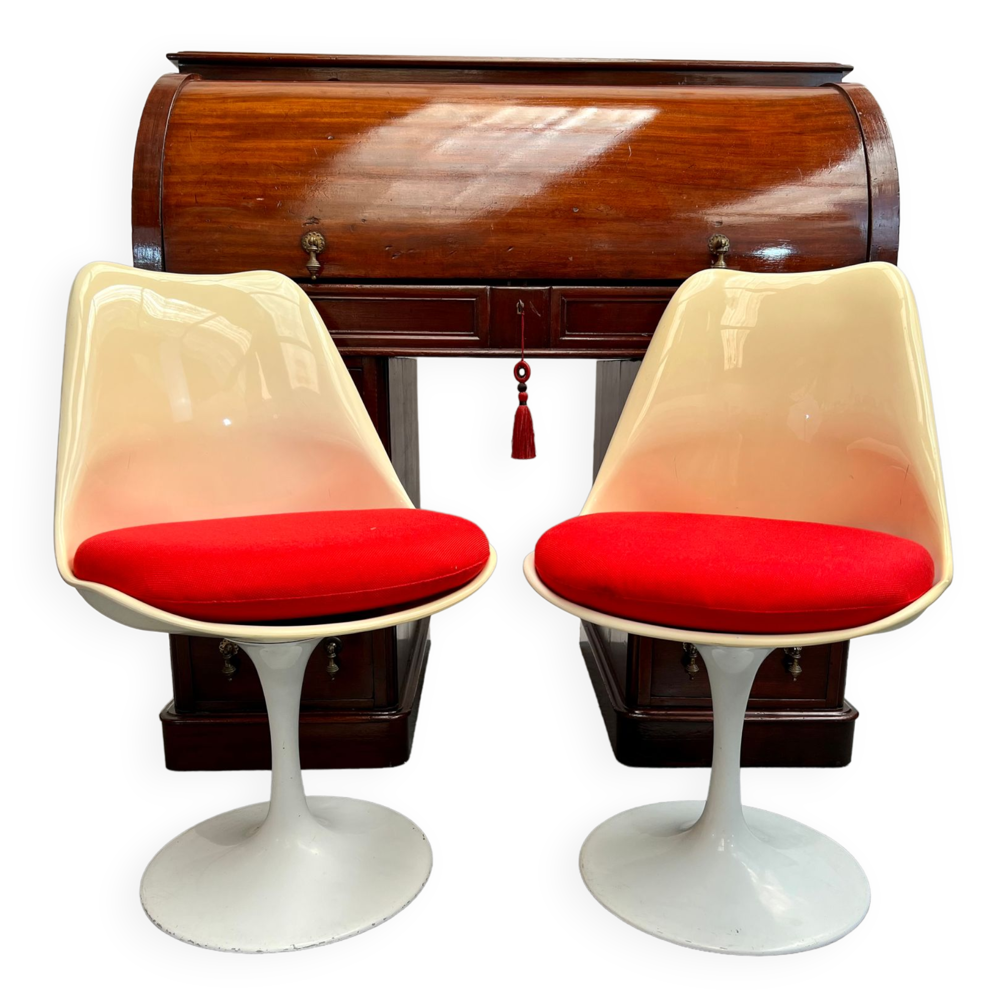 Pair of vintage tulip chairs