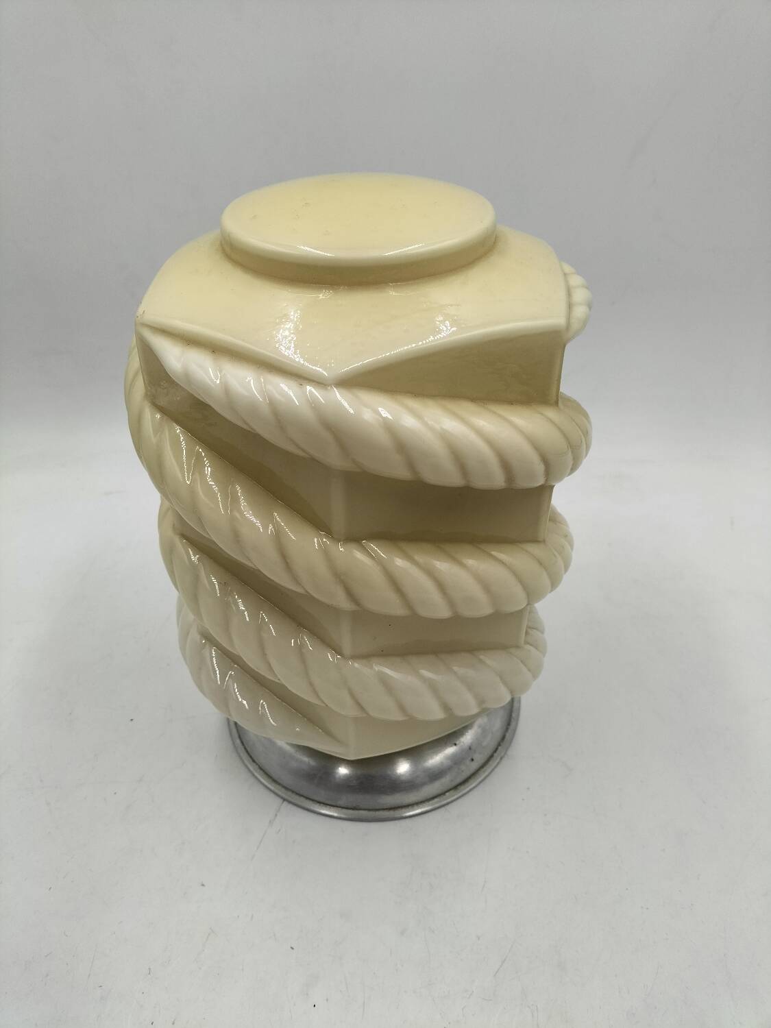 Opaline ceiling light