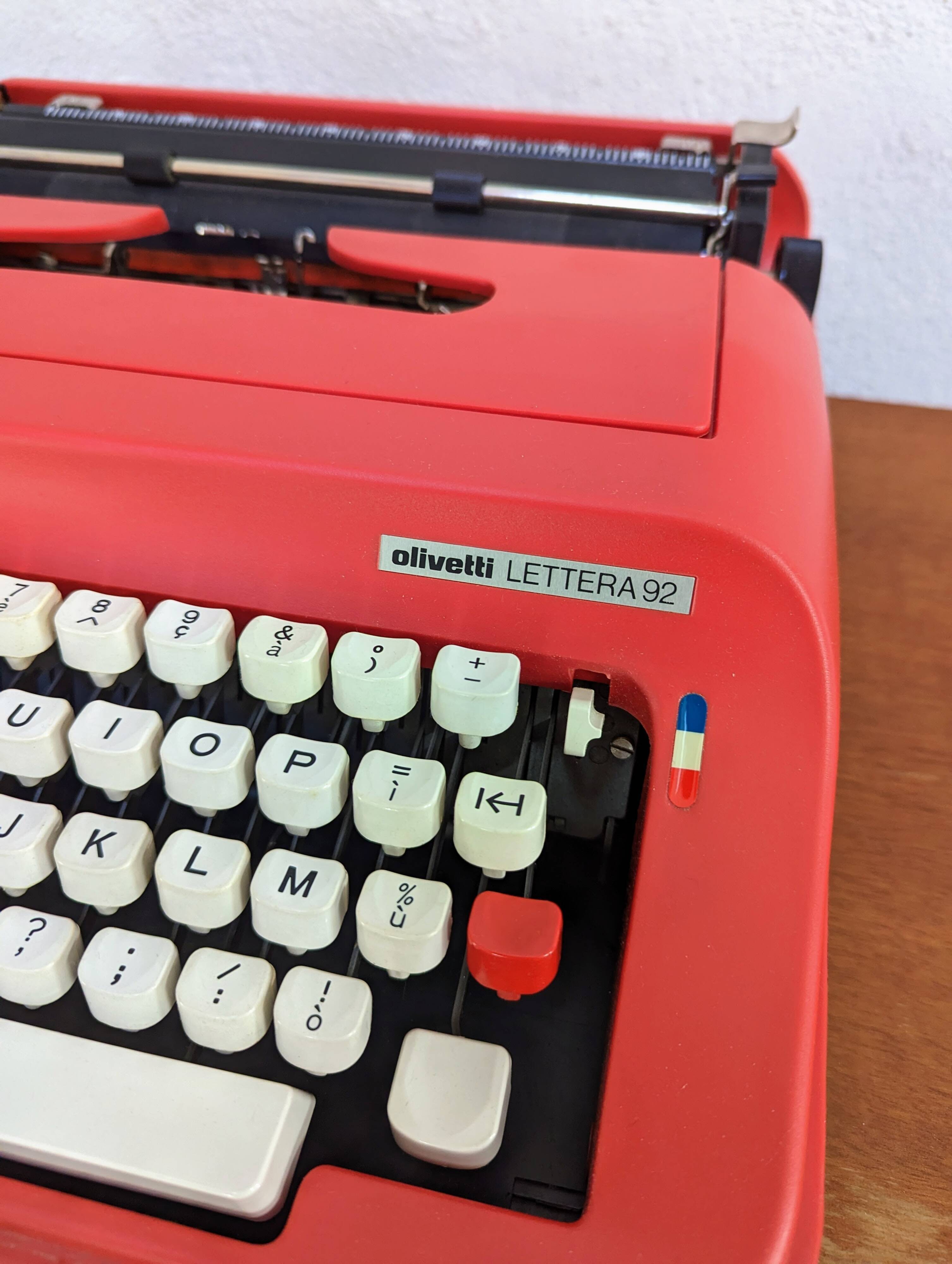 Machine à écrire Olivetti Lettera 92