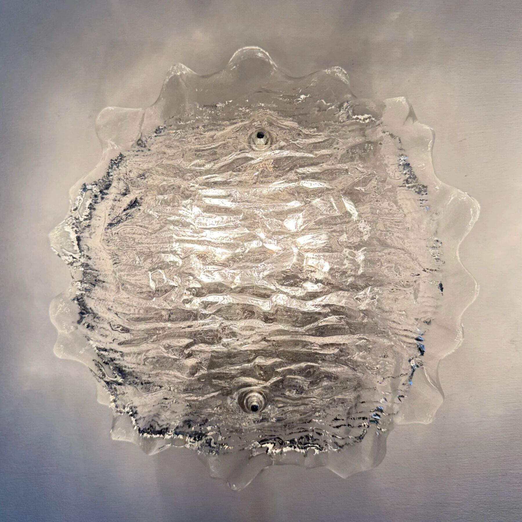 Ensemble de 2 grands appliques en verre à glace des années 1970.