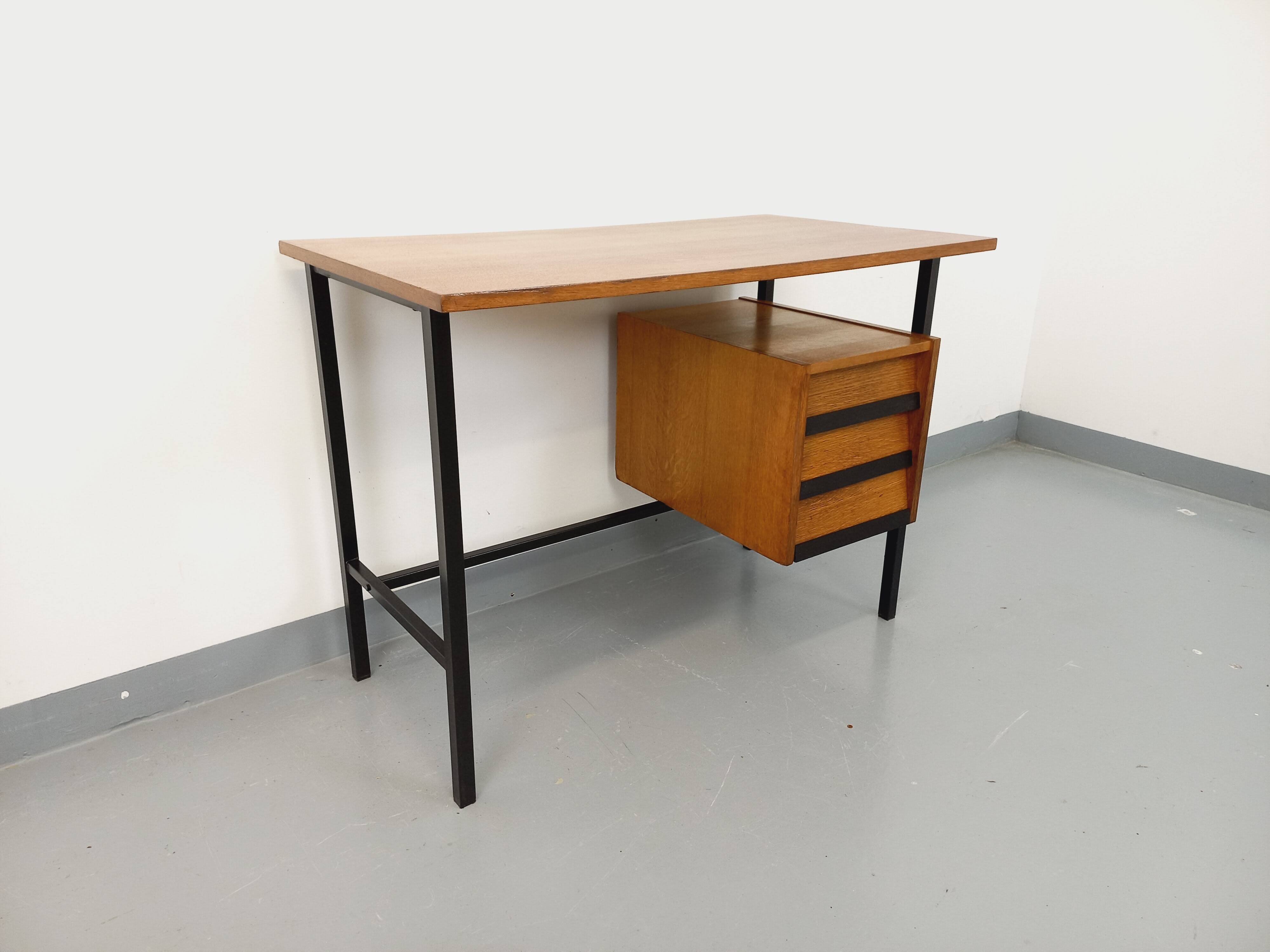 Vintage modernist desk in wood and black metal from the 60s