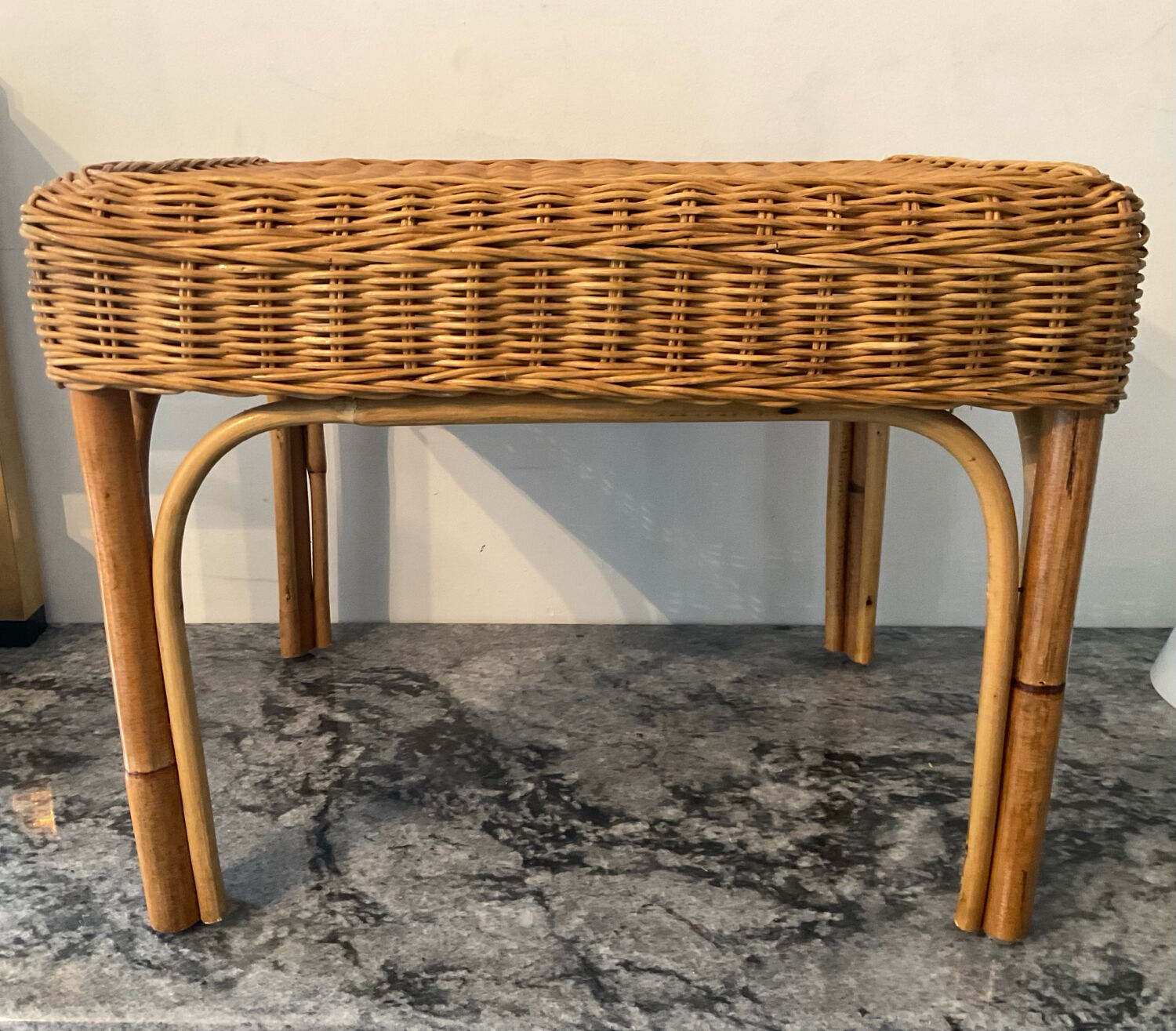 Ottoman vintage in rattan and woven wicker