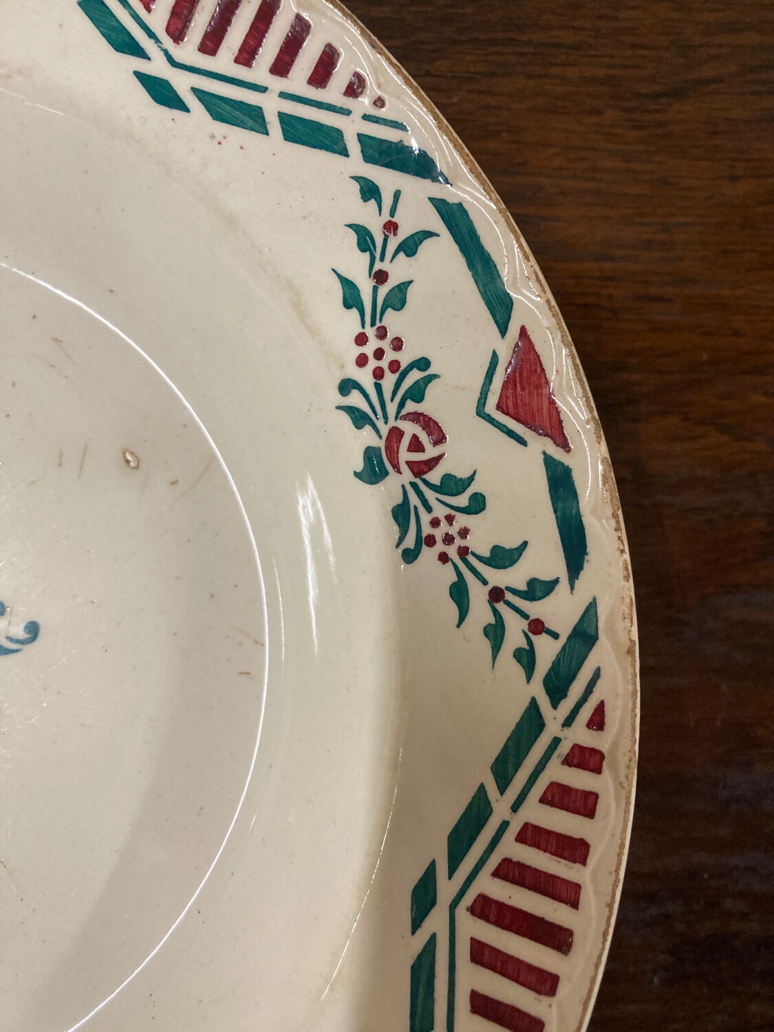 Round iron earth dish Moulin de loup Florida Grimaud Poitiers