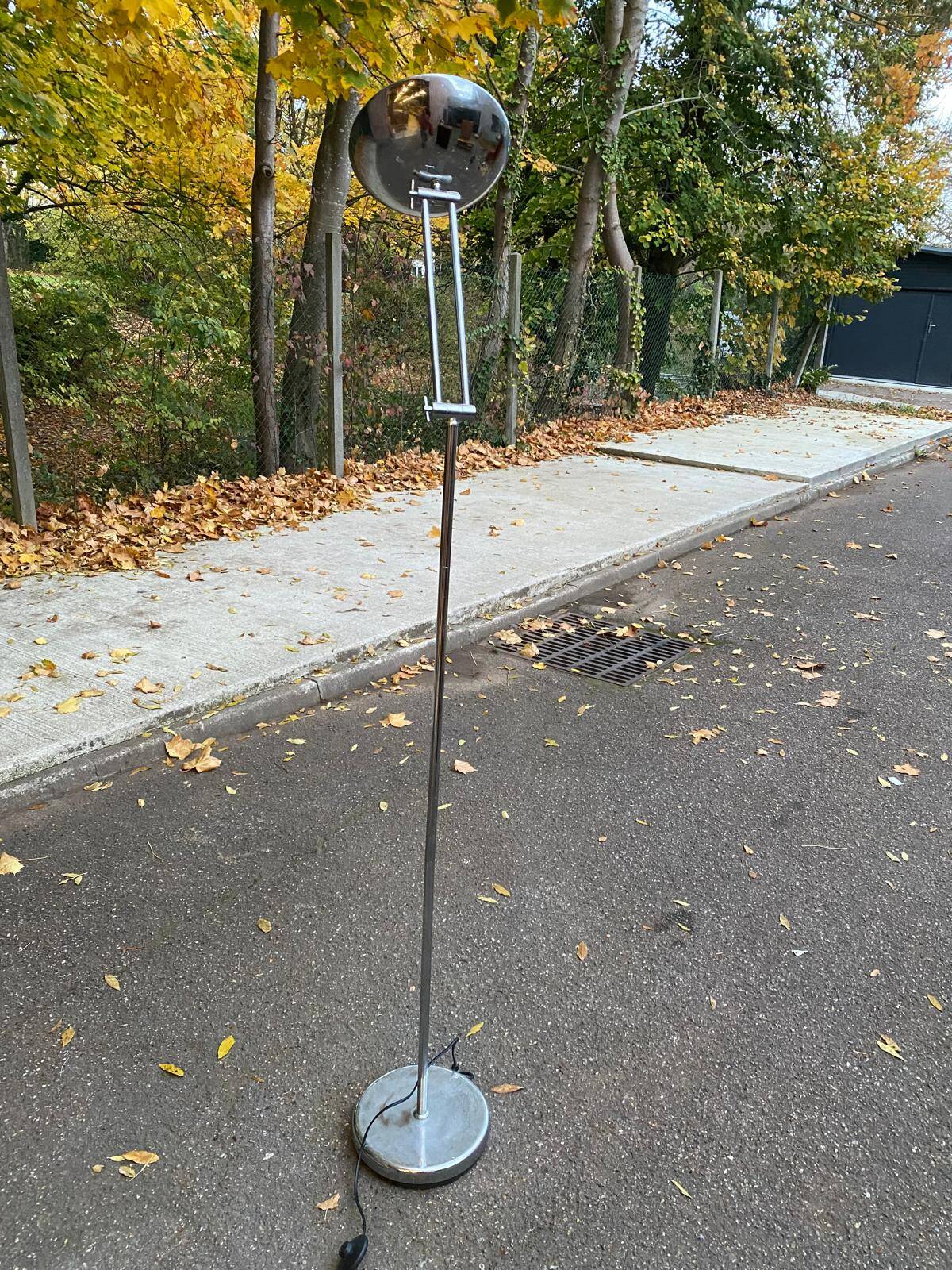 Lampadaire vintage articulé Seylumiere en acier chromé