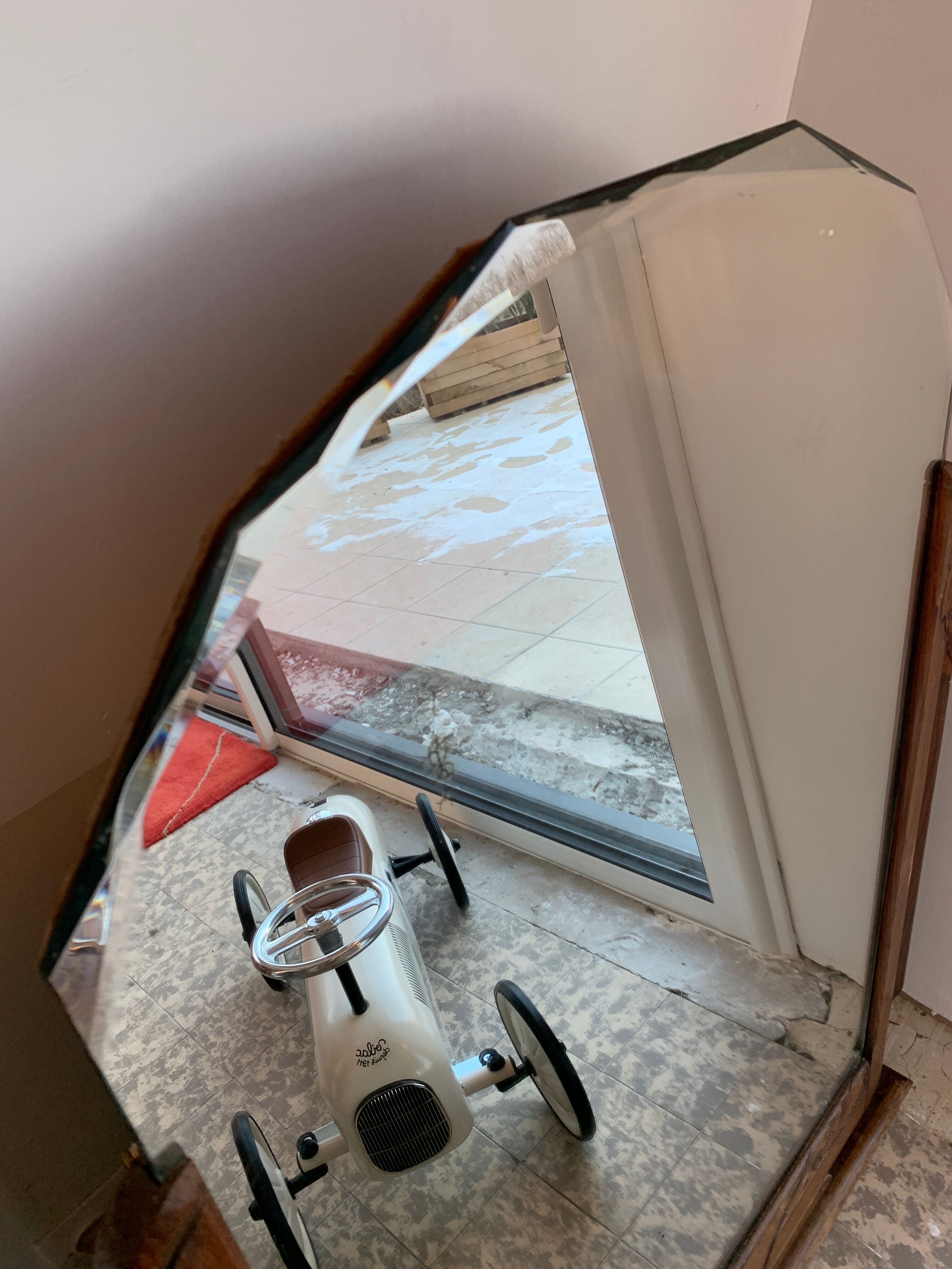 Bevelled mirror 76x103cm