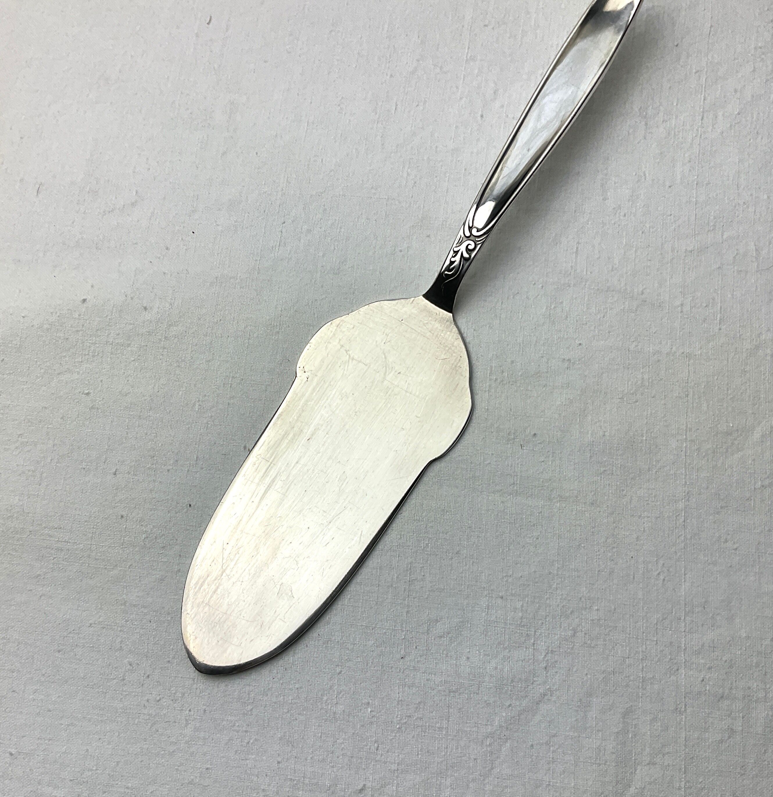 Old Michelin plated silver pie shovel 100