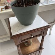 Table d'appoint en marbre