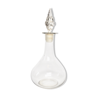 Glass carafe diamond cap