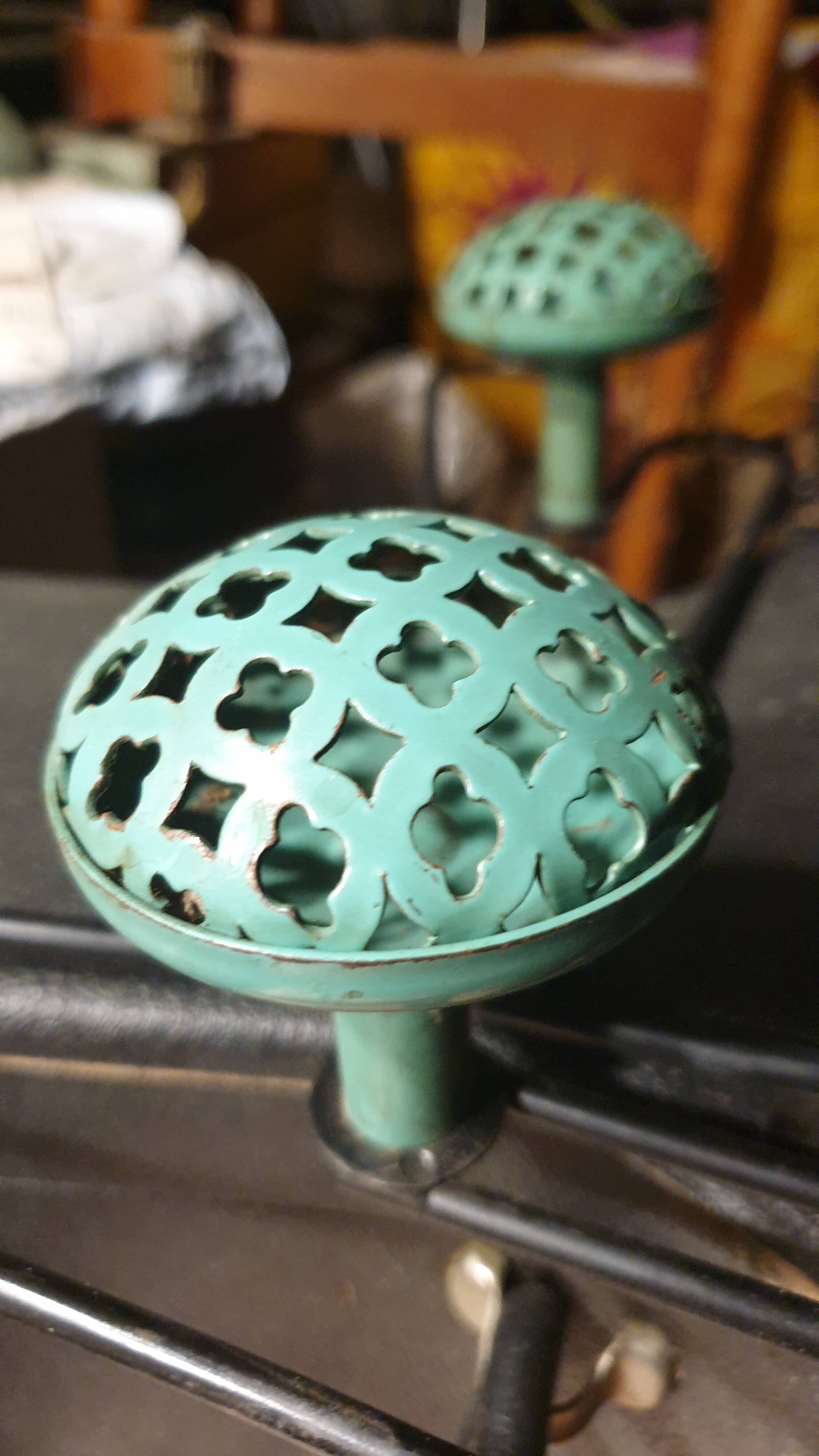 COAT RACK PATERE ROCKABILLY PERFORATED TOLE