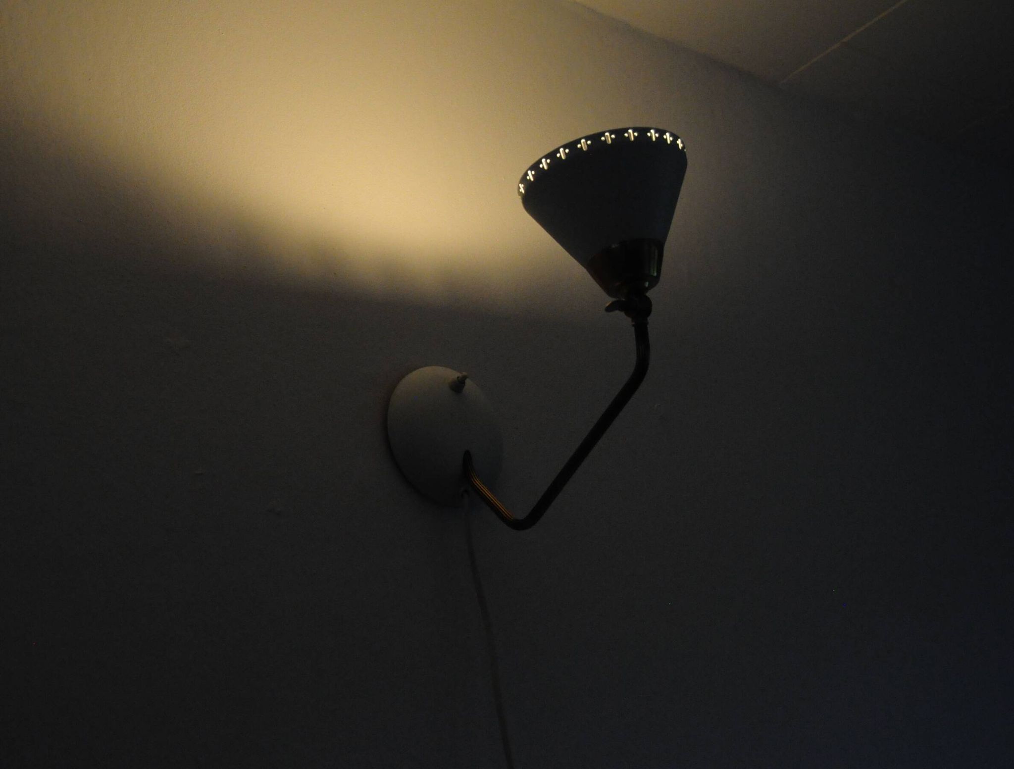 Swedish Table Lamp in Brass and White Metal, EWÅ Värnamo, 1950s