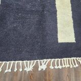 Handmade traditional Beni Ourain Berber rug 150 x 250 cm