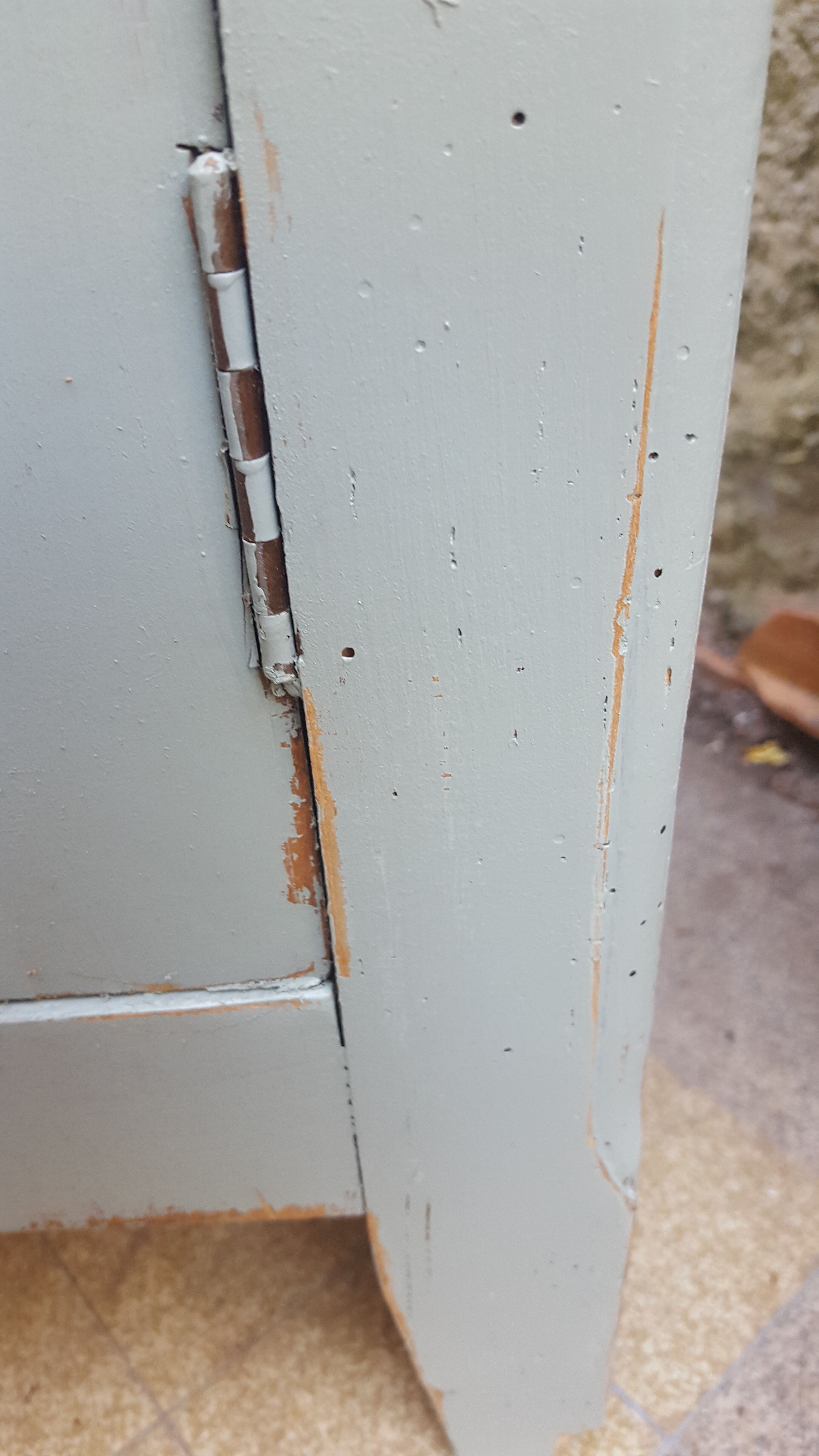 Paris wardrobe patina green guarigue