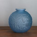 Vase ball art deco in blue glass