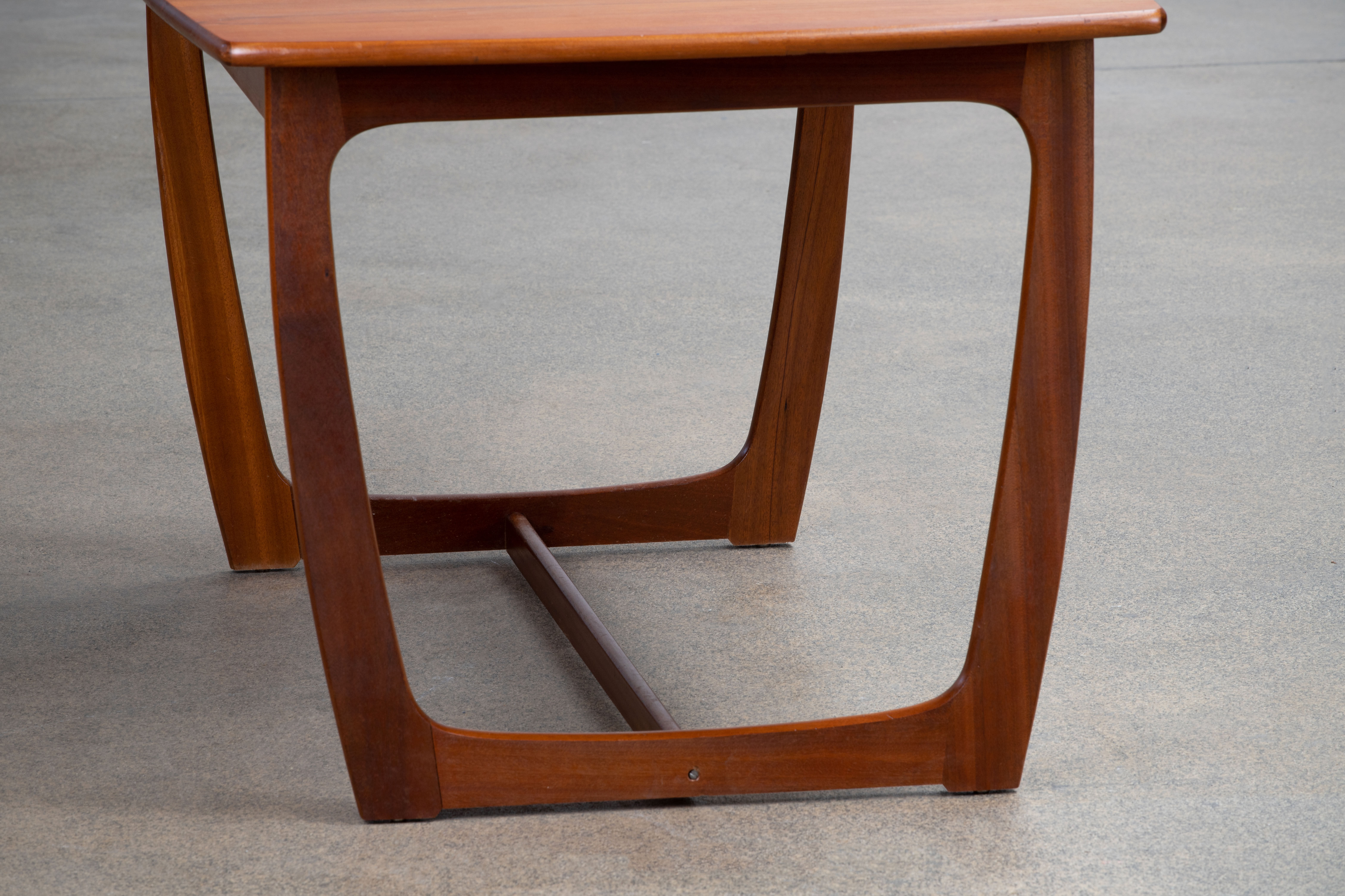 Vintage scandinavian table – 136 cm