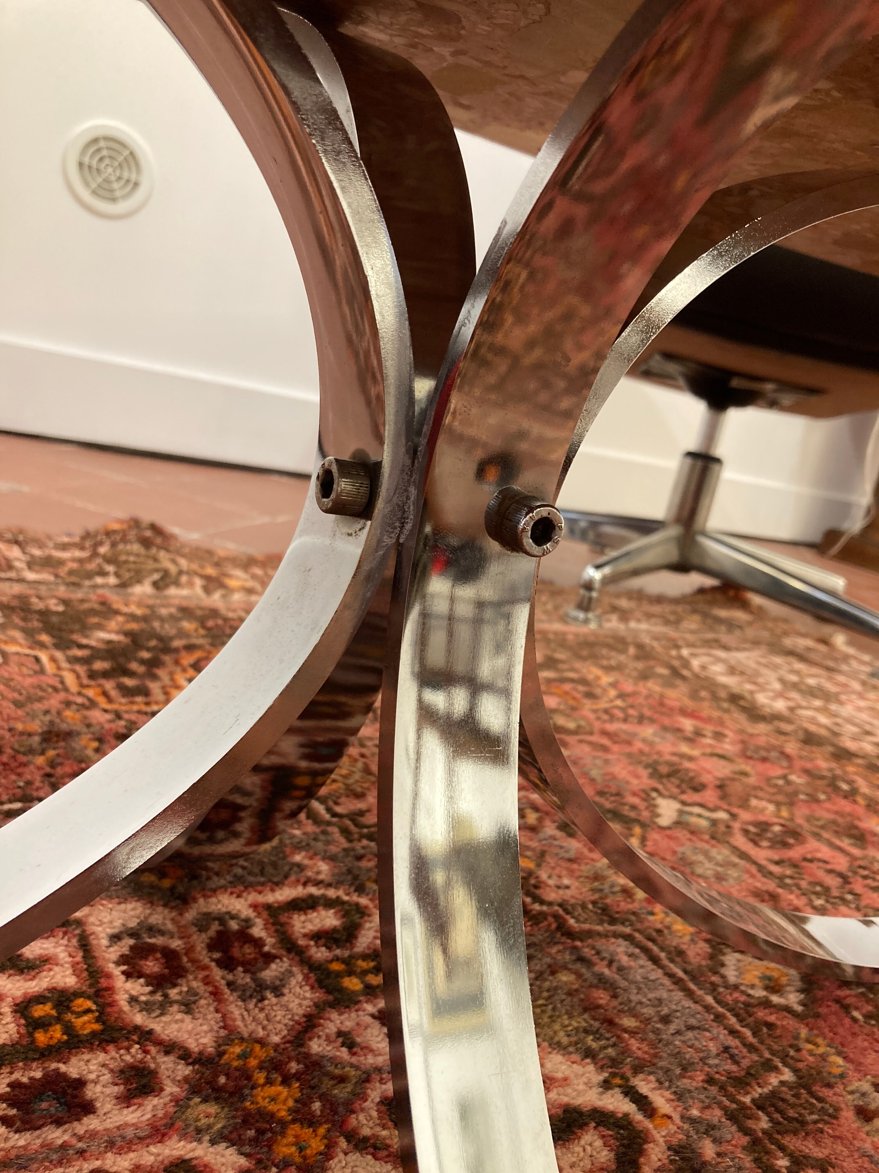 Coffee table in pink marble 1970