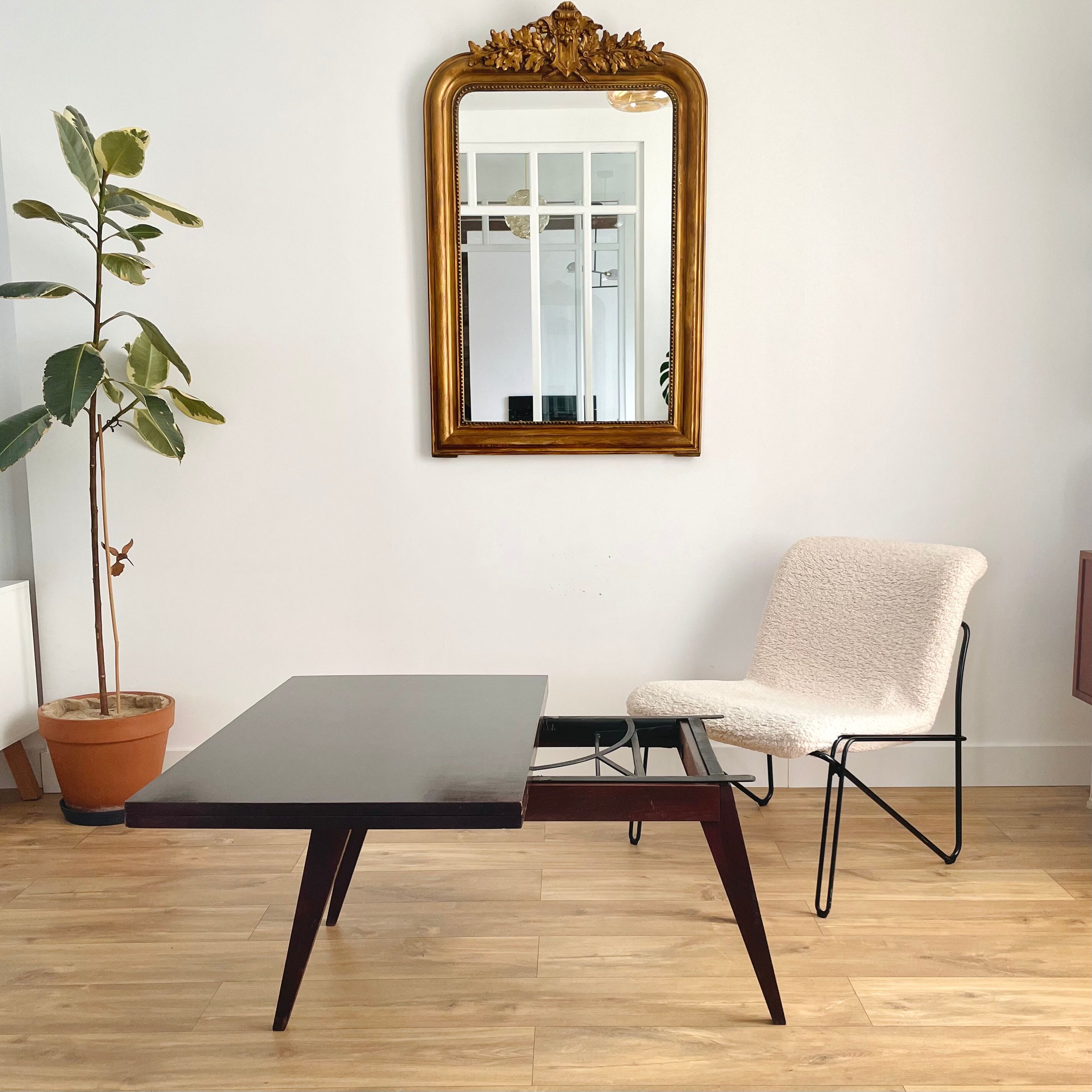 "Revelation" wallet table by Albert Ducrot