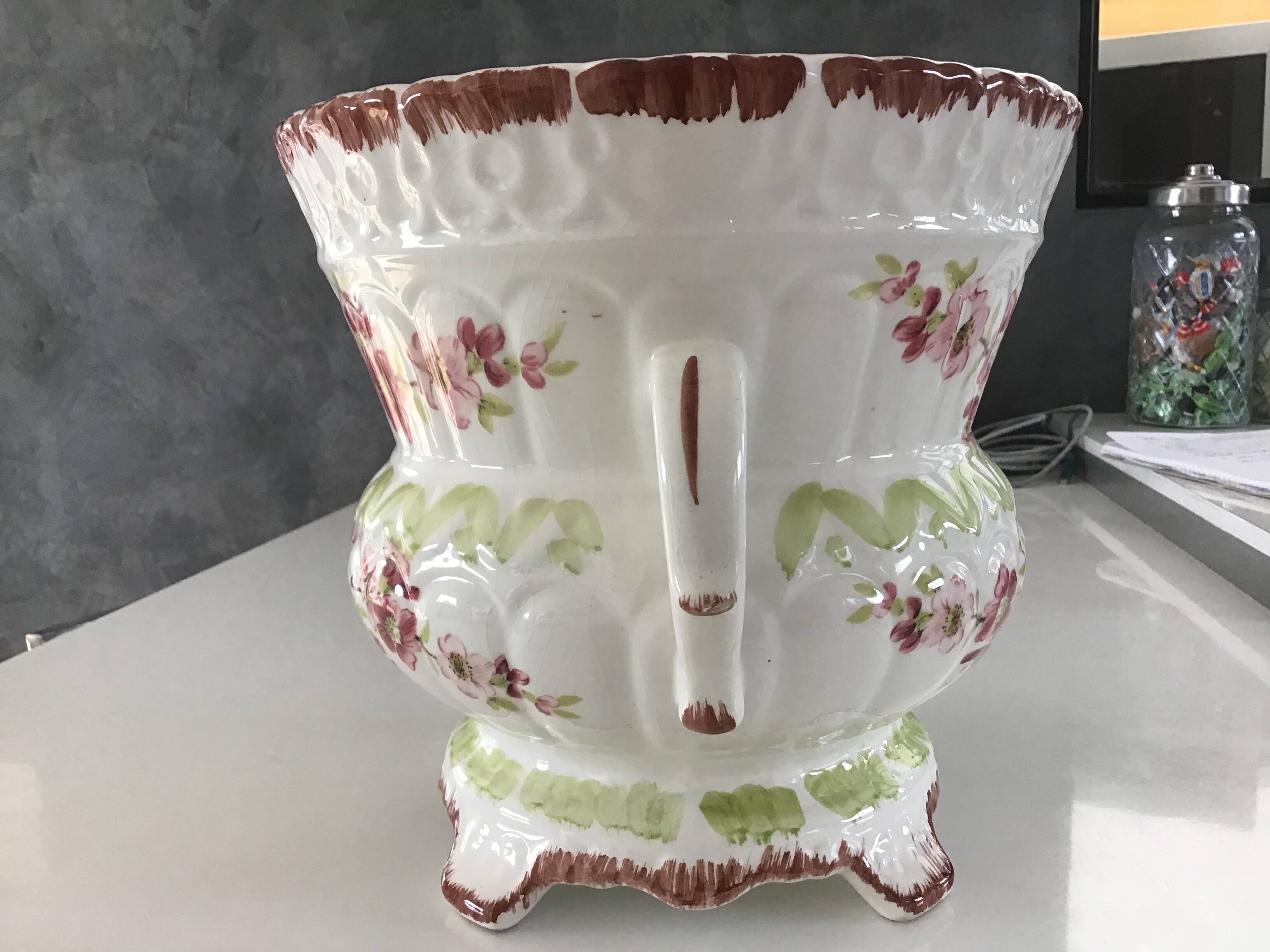 Rosario flowered earthenware majolica planter