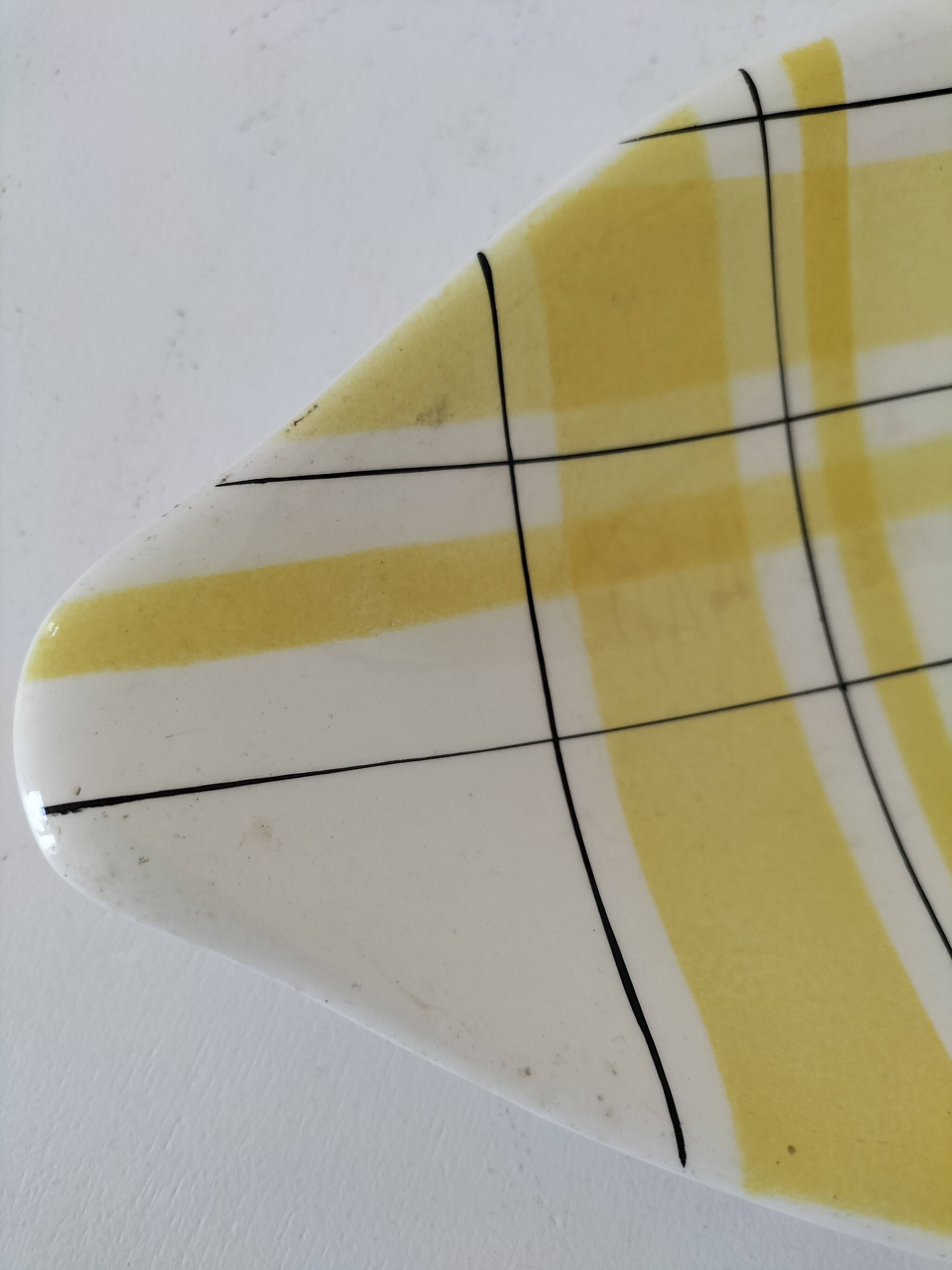 Salins shuttle dish – “Montreal” yellow & black decor – 1950s