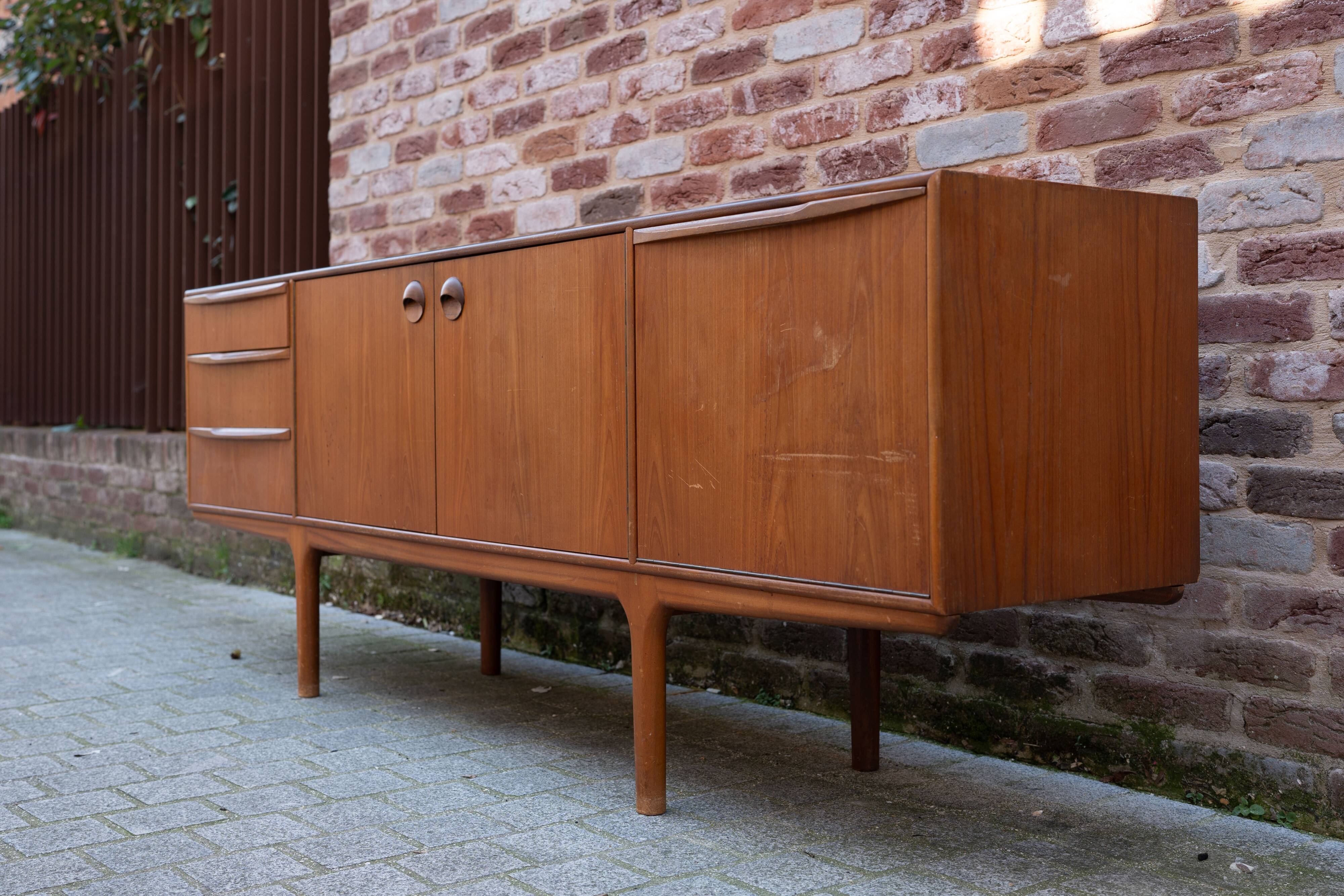 Enfilade vintage par Tom Robertson édition McIntosh, Roayume-Uni