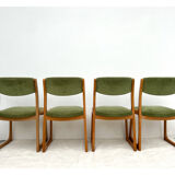 Set of 4 Self sled chairs