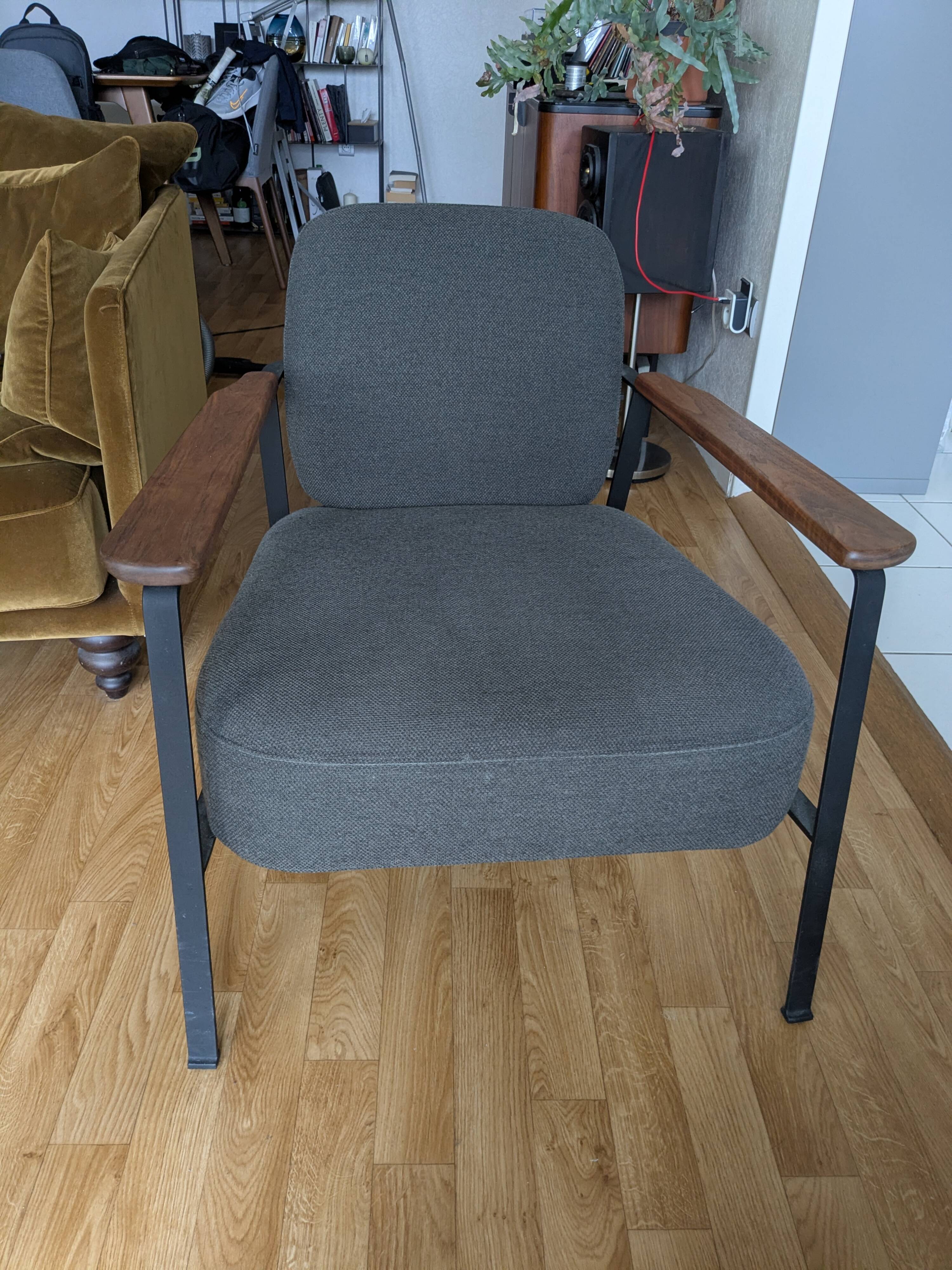 AMPM Abraxas Armchair