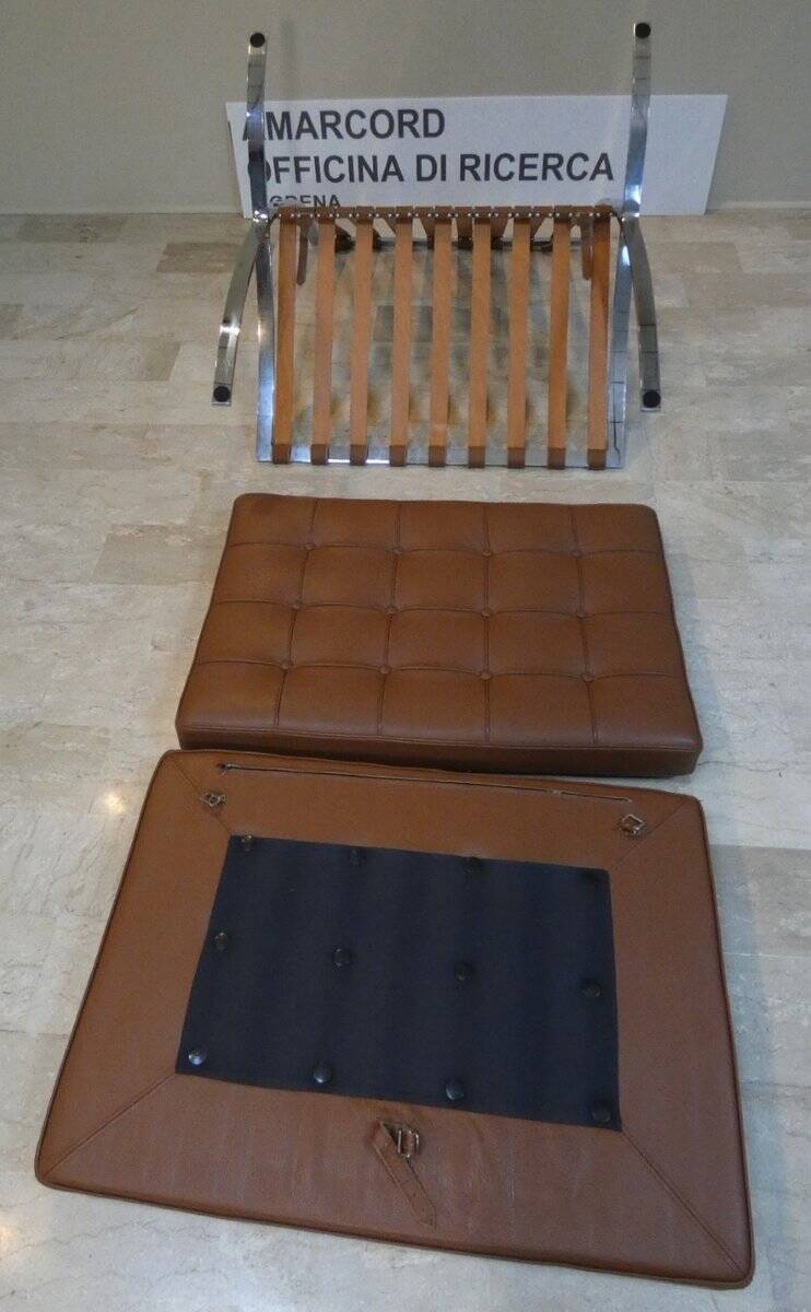 Sedia in acciaio e pelle nello stile di Knoll, anni '80