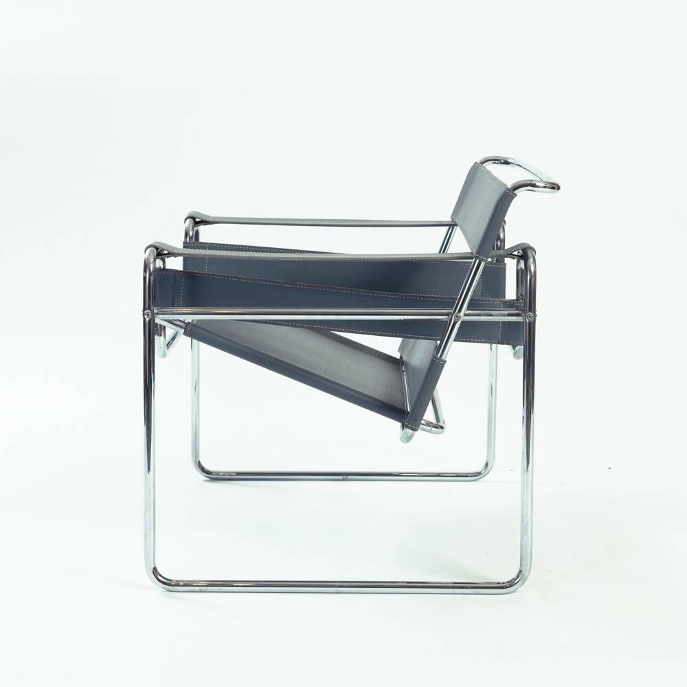 Wassily b3 lounge chair in grey by Marcel Breuer