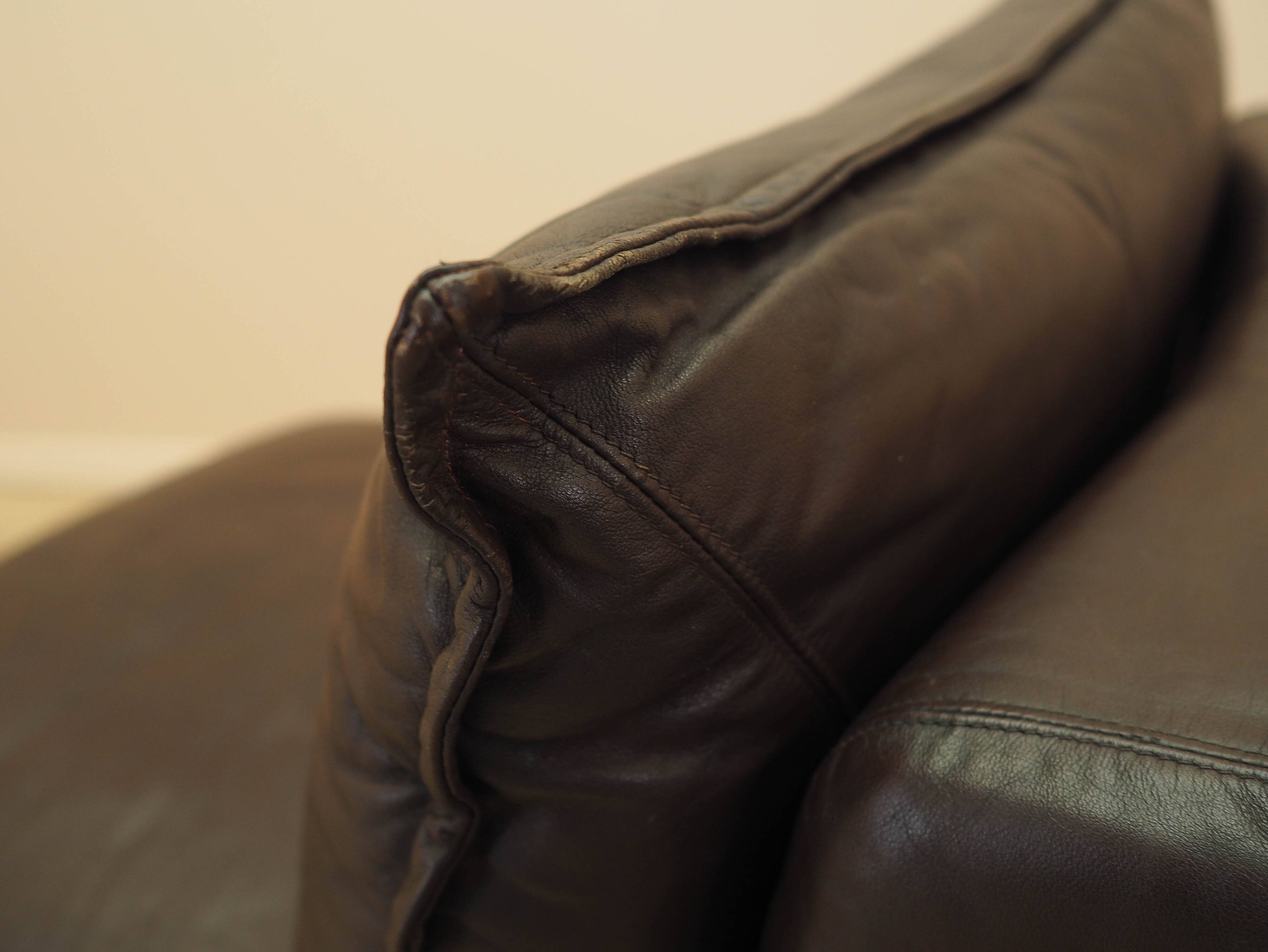 Brown leather armchair, Italian design, 1960s, production: Italy