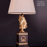 Fauteuil gueridon et lampe de luxe très haut de gamme