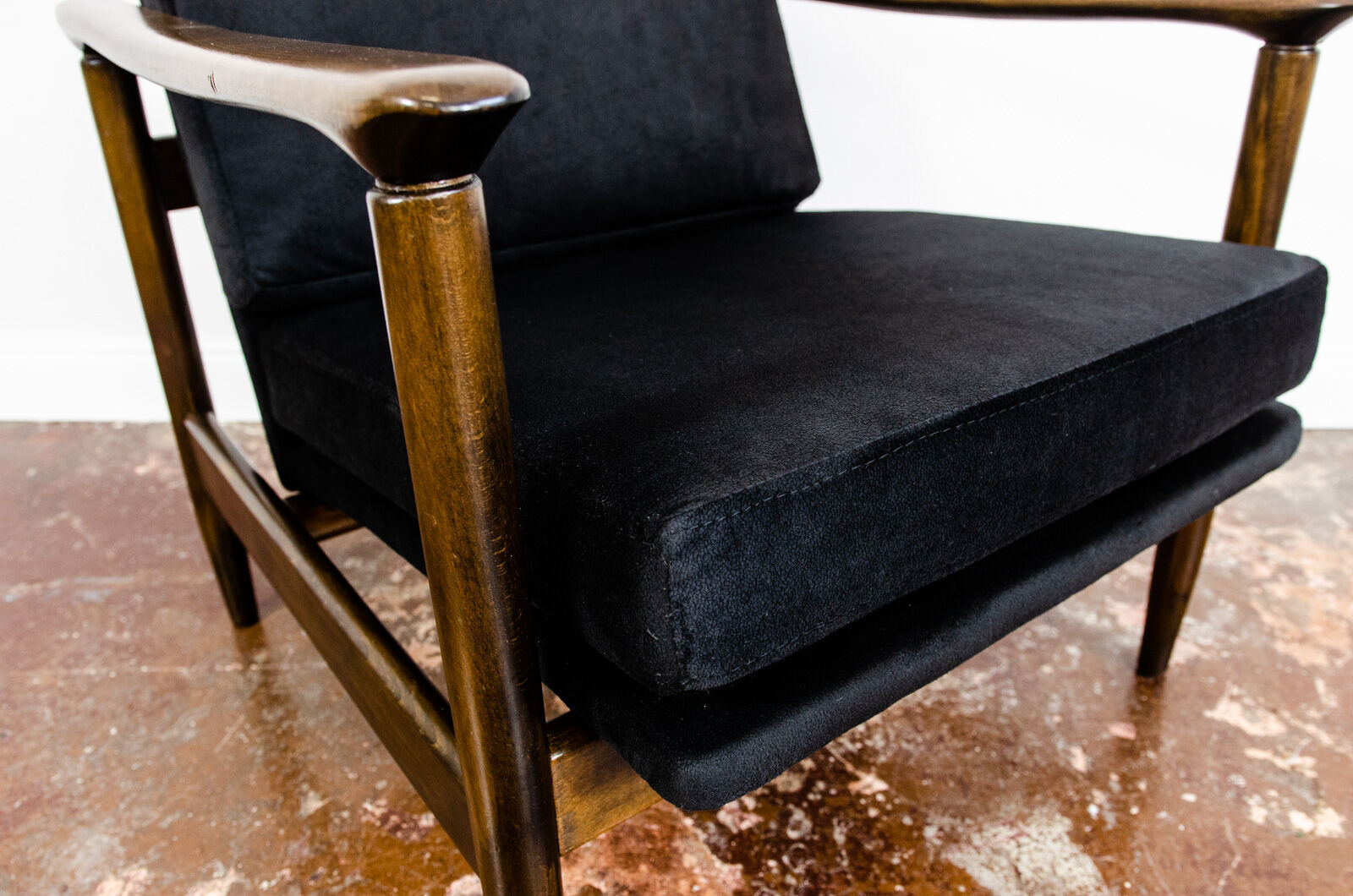 GFM 142 by Edmund Homa 1960's