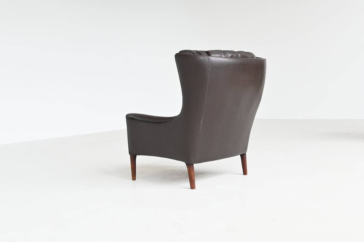 Pair of Durlet lounge chairs in brown leather Belgium 1960
