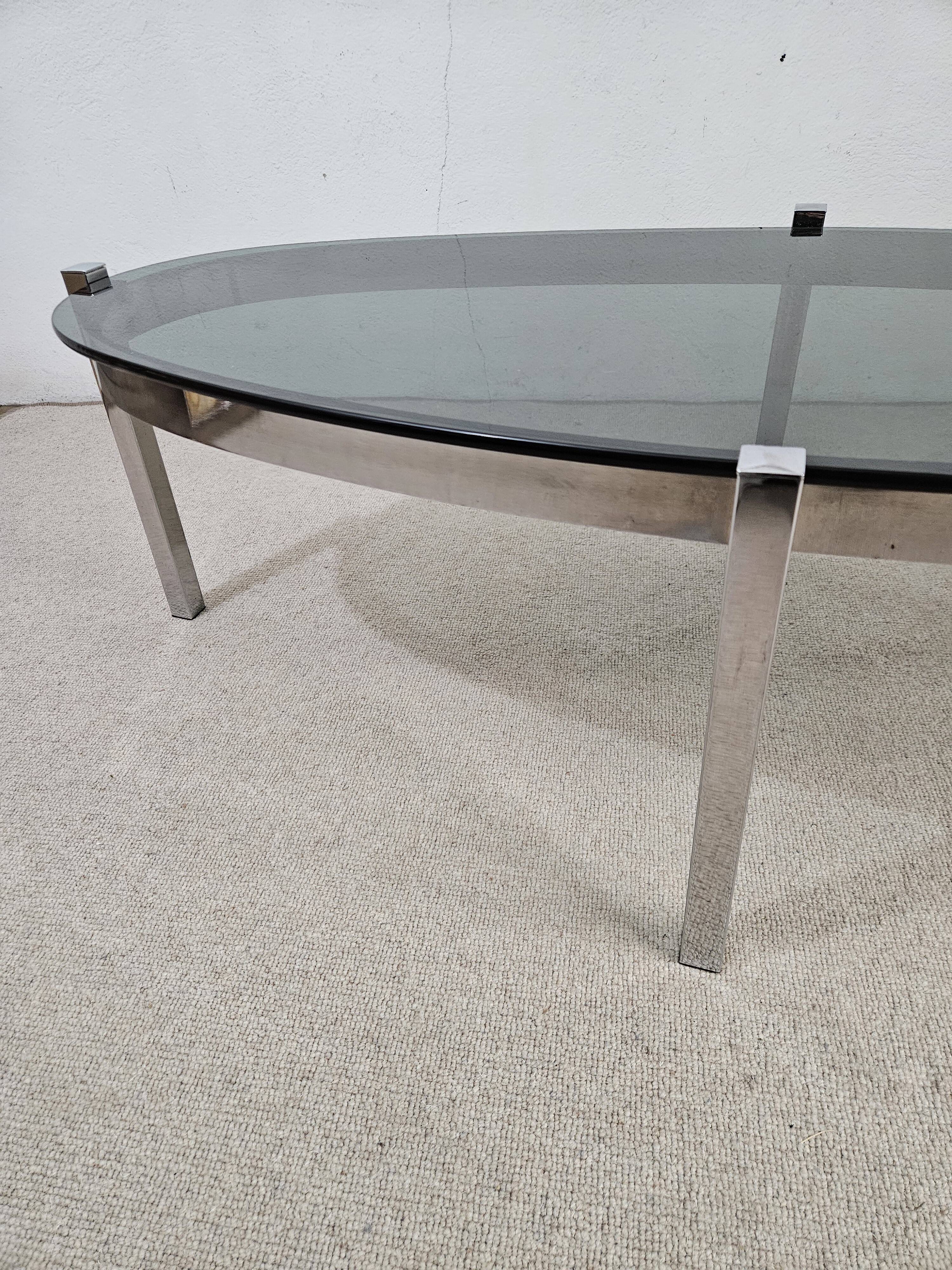 Table basse vintage ovale - Design 70
