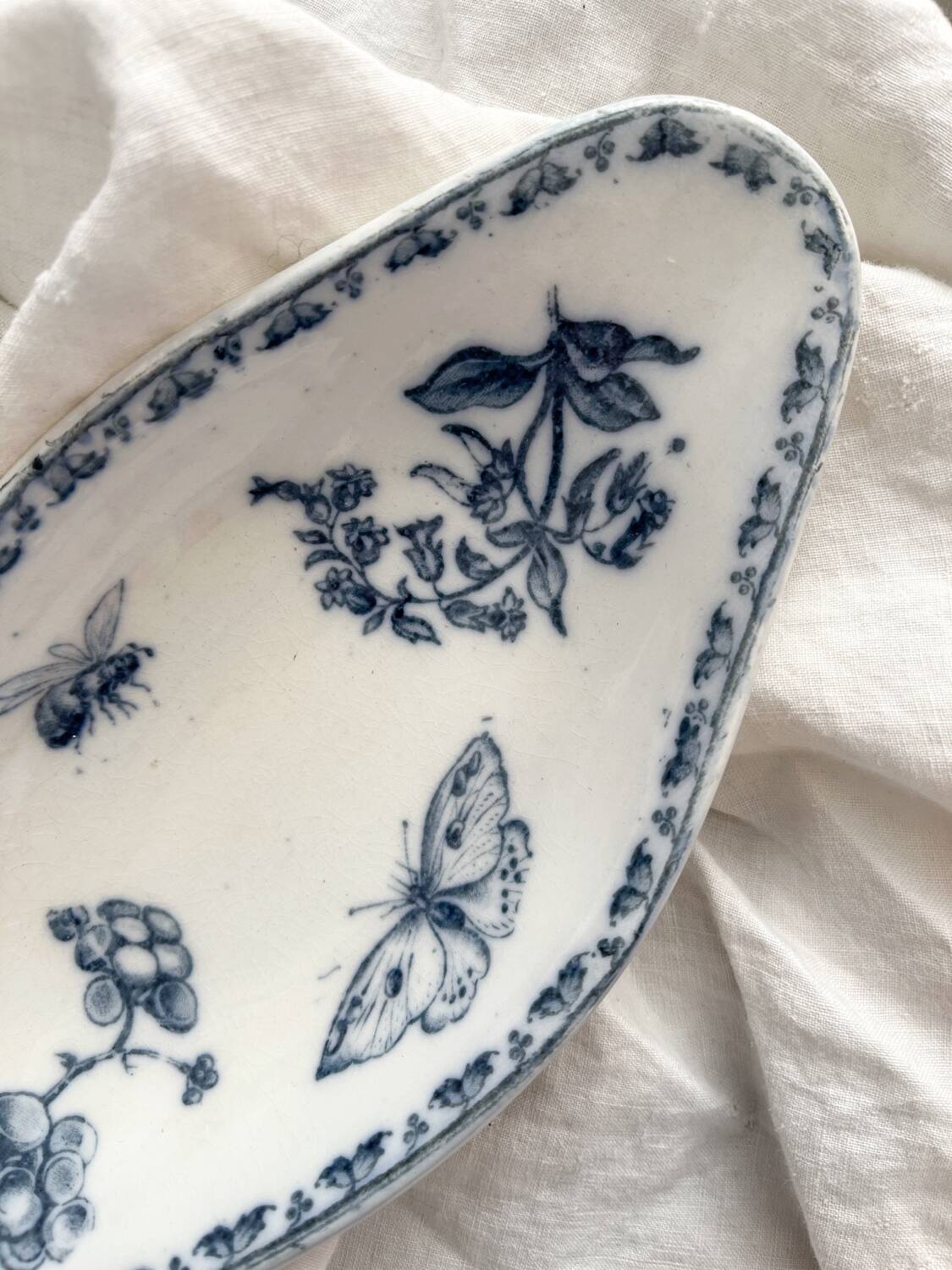 “Carmen” ironstone dish from Sarreguemines