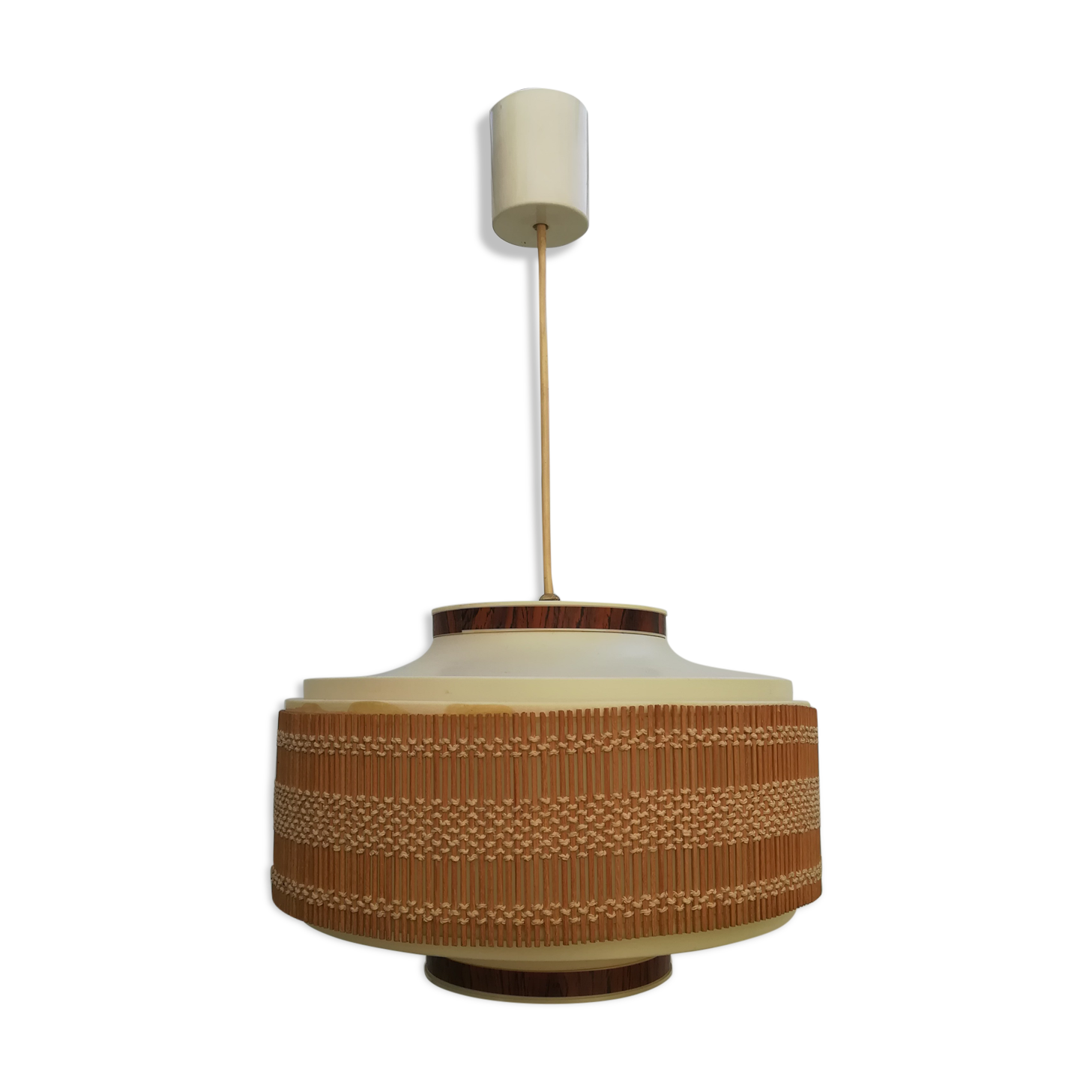 Plastic suspension and rattan