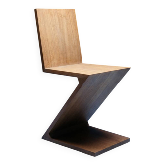 Zig Zag Chair - Gerrit Rietveld - by Cassina