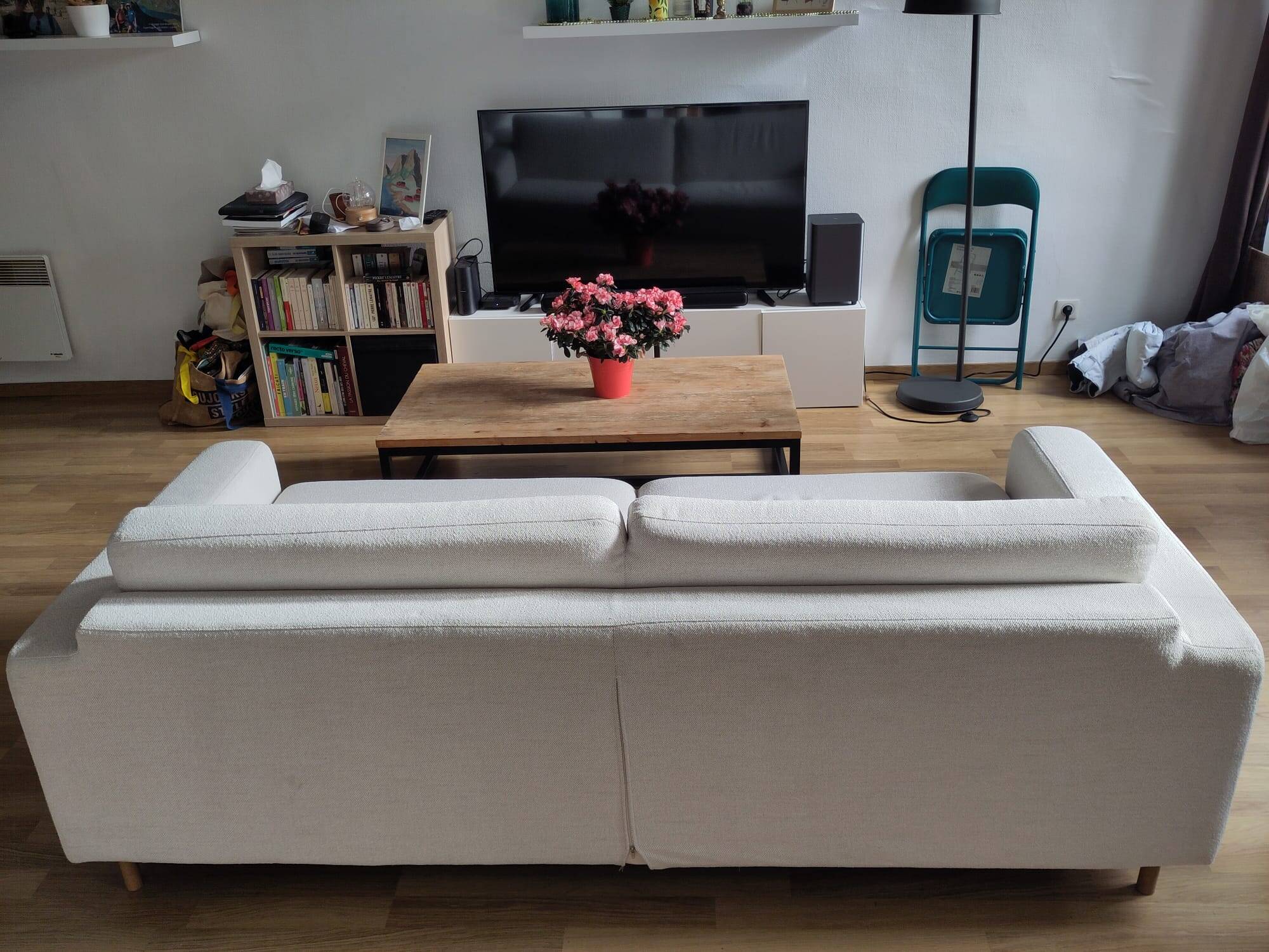Bolia sofa bed, Scandinavia 3-seater with integrated wheels.
