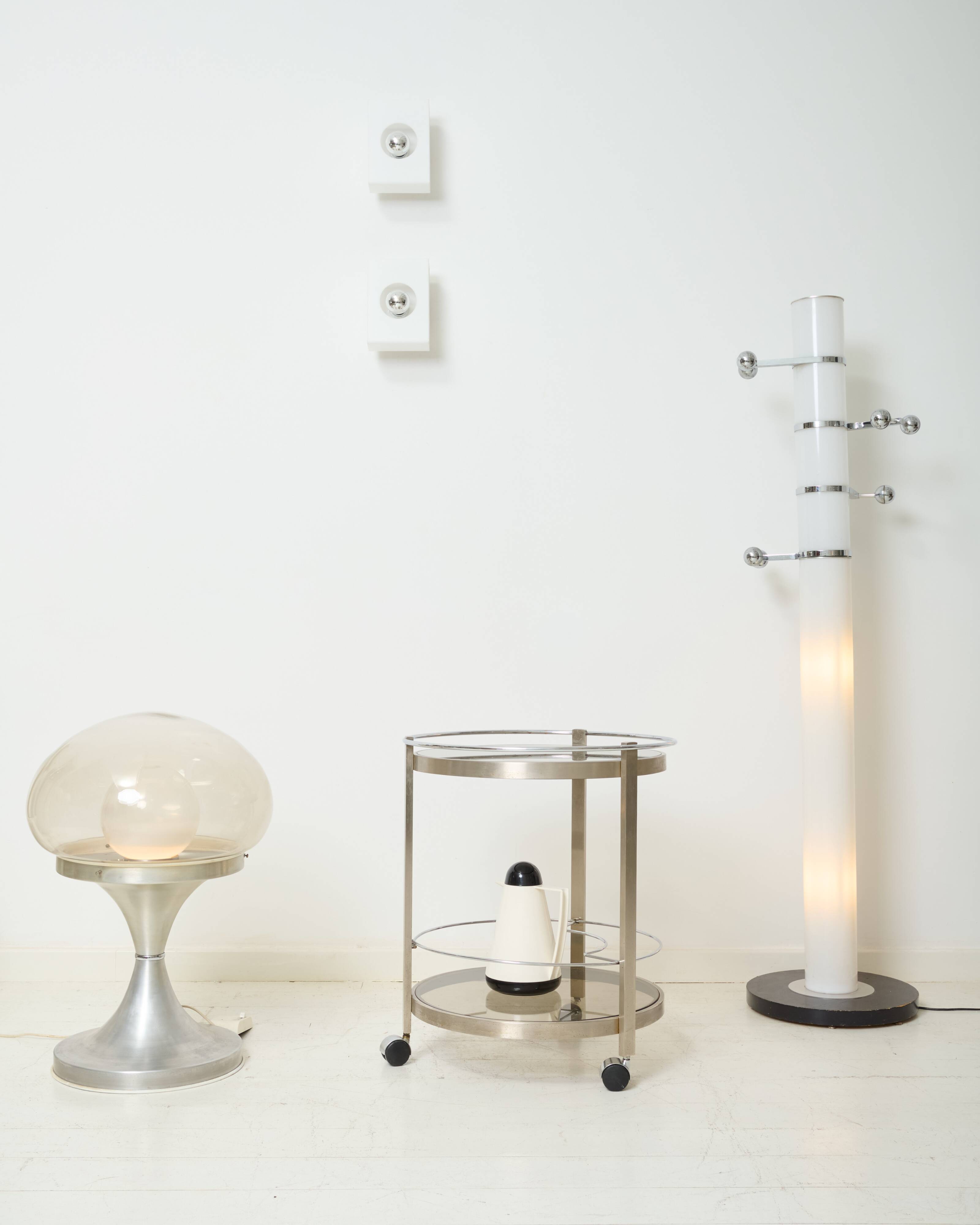 Round brushed aluminium dessert table, 1970-1980