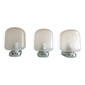 Suite de trois appliques en metal chromé et verre dépoli bullé/ vintage années 70