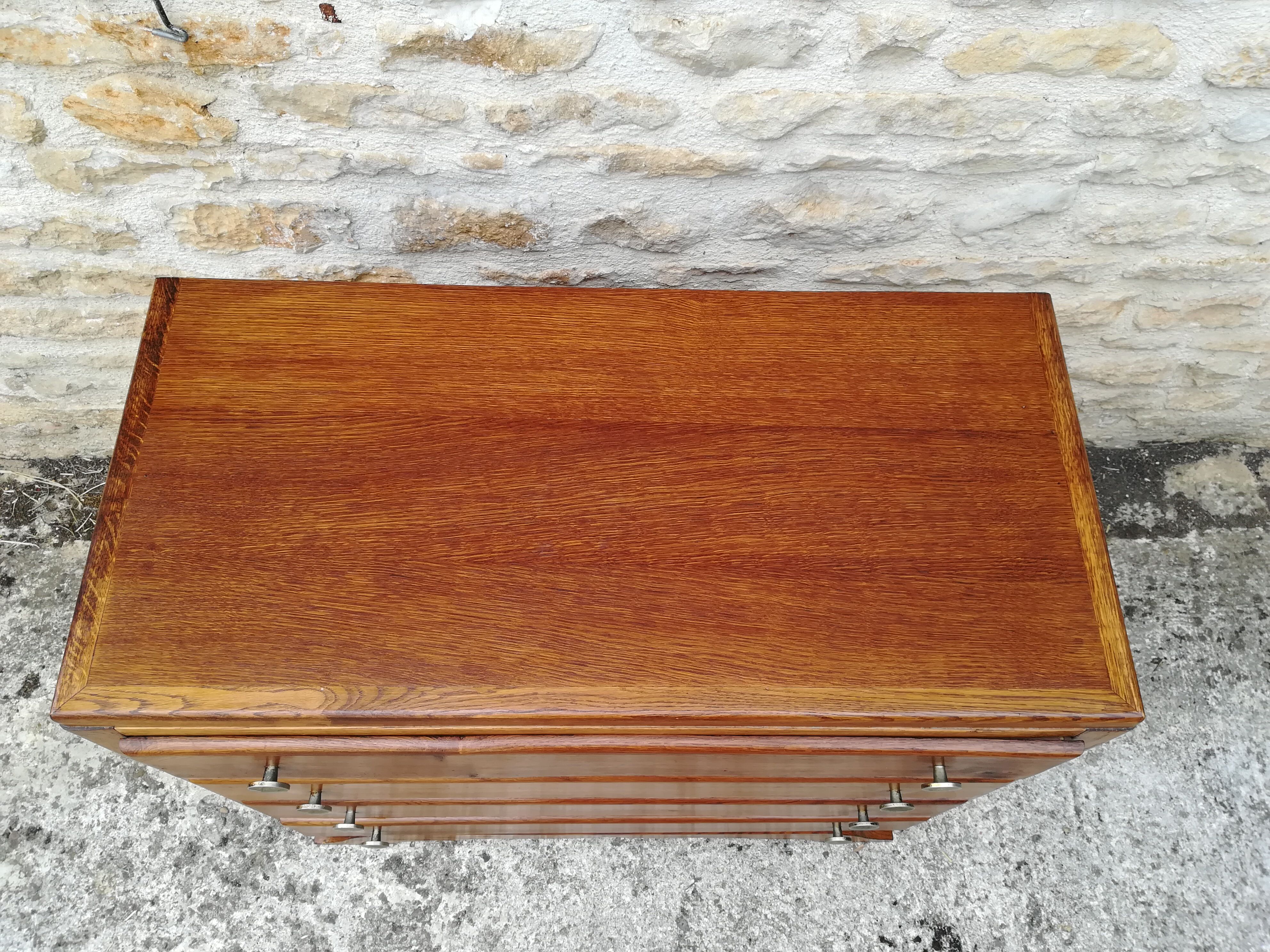Vintage oak chest of drawers