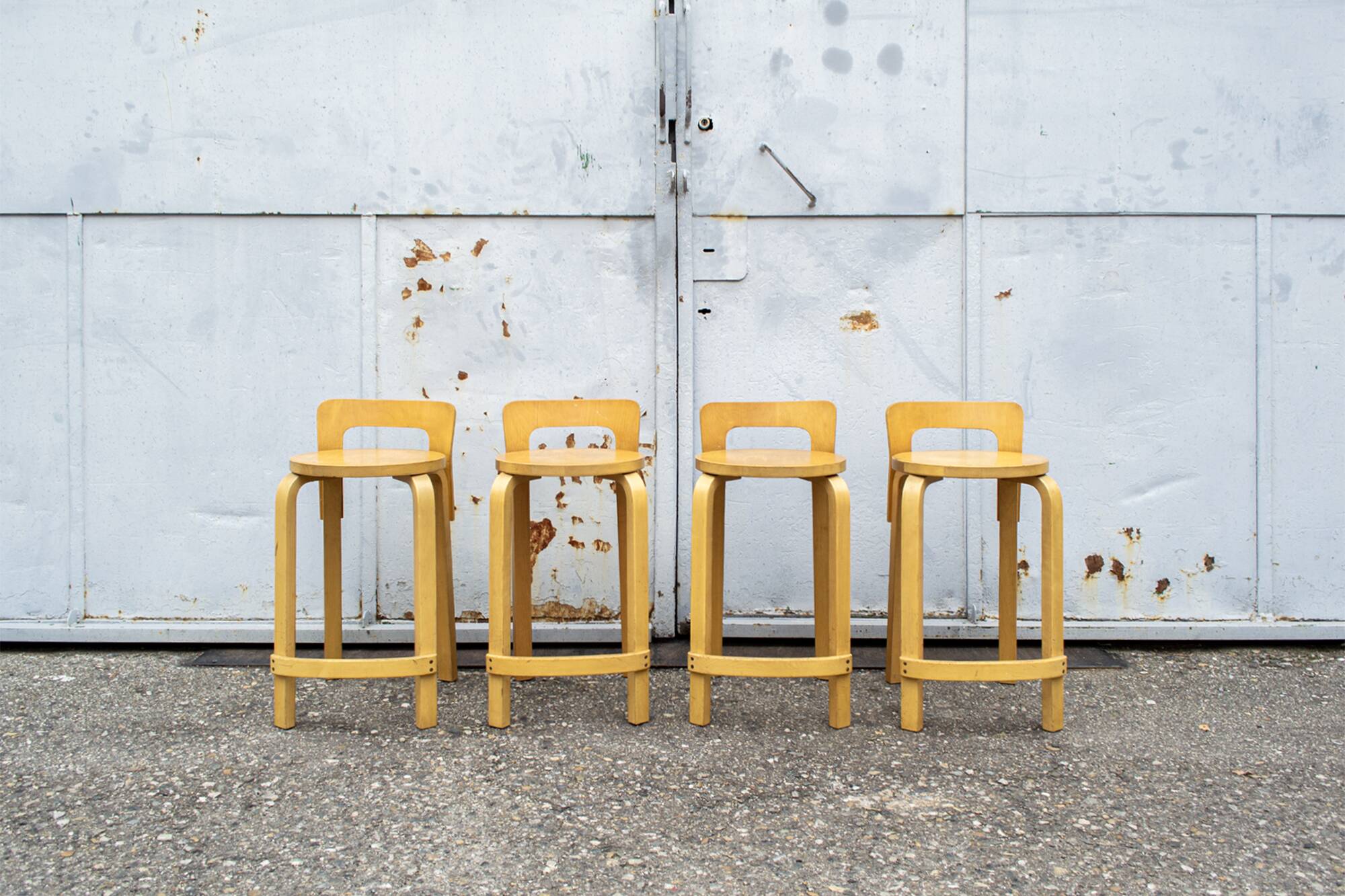 Sgabello K65 di Alvar Aalto per Artek, 70's