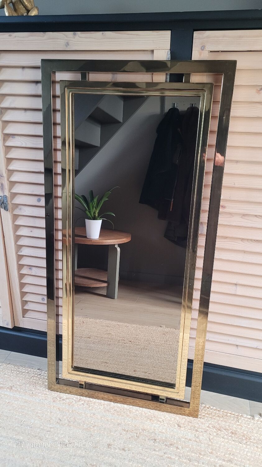 Large vintage design mirror in gold metal