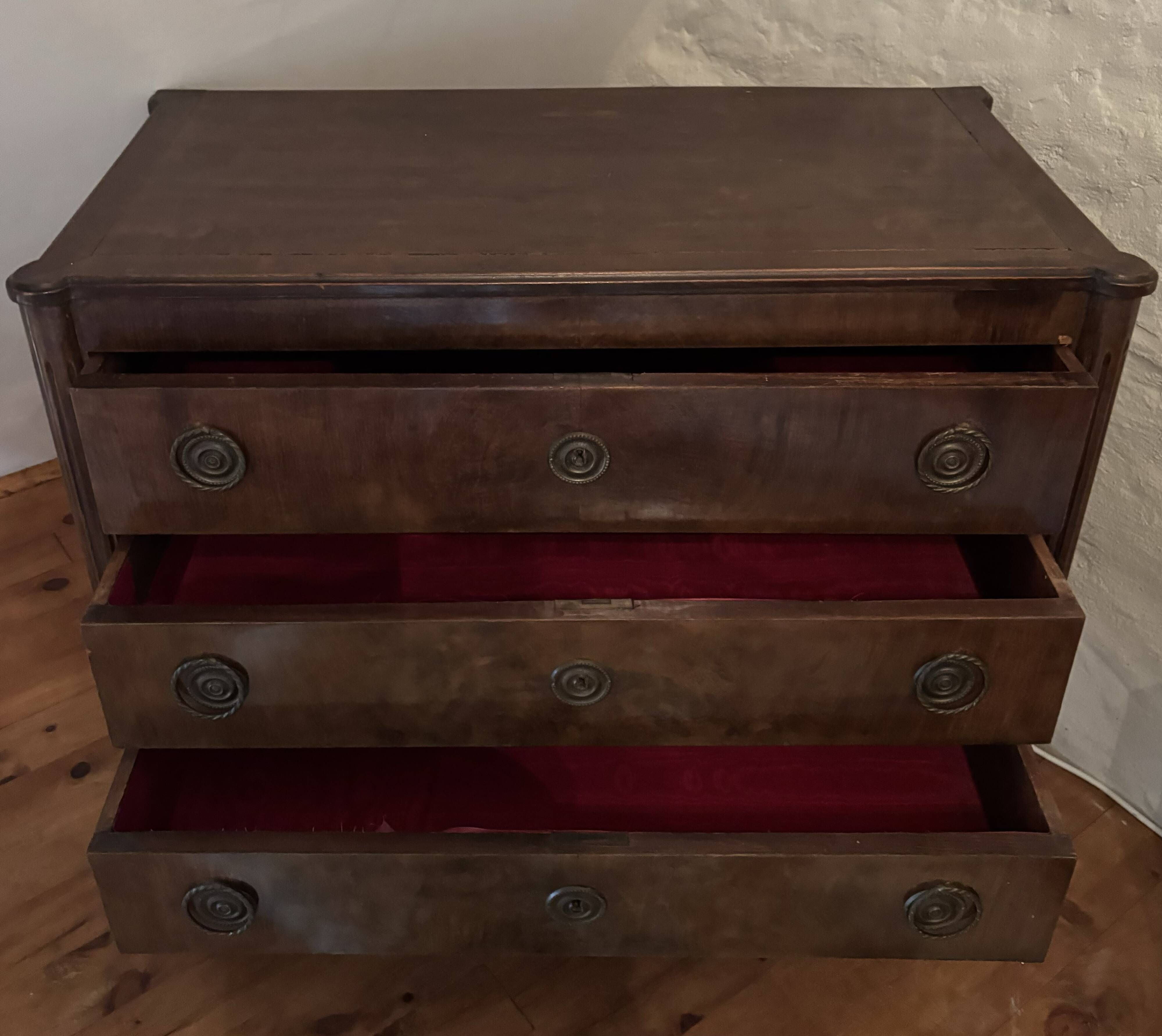Commode ancienne 3 tiroirs style Empire/Restauration Poignées bronze cordée