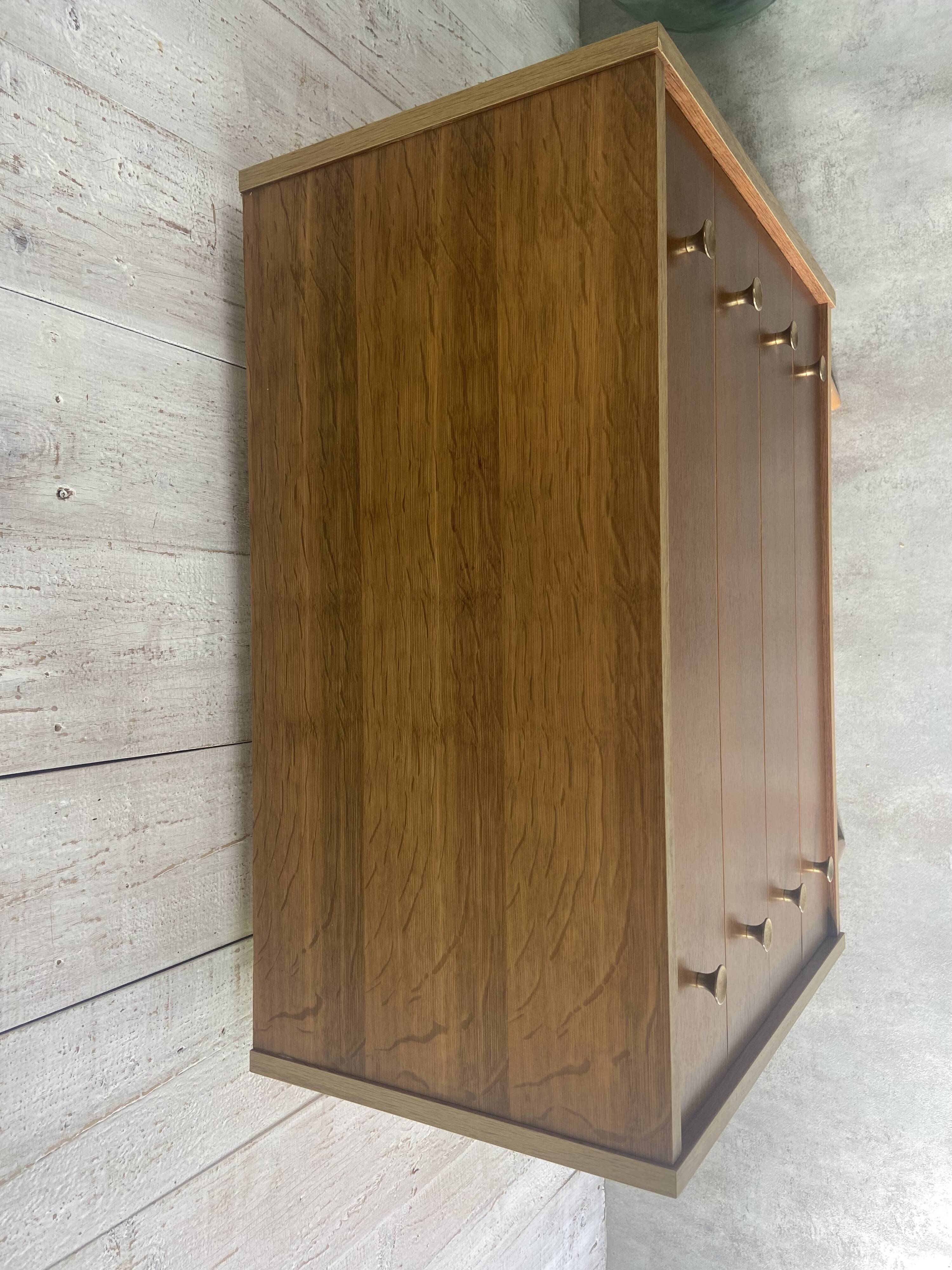 Commode vintage