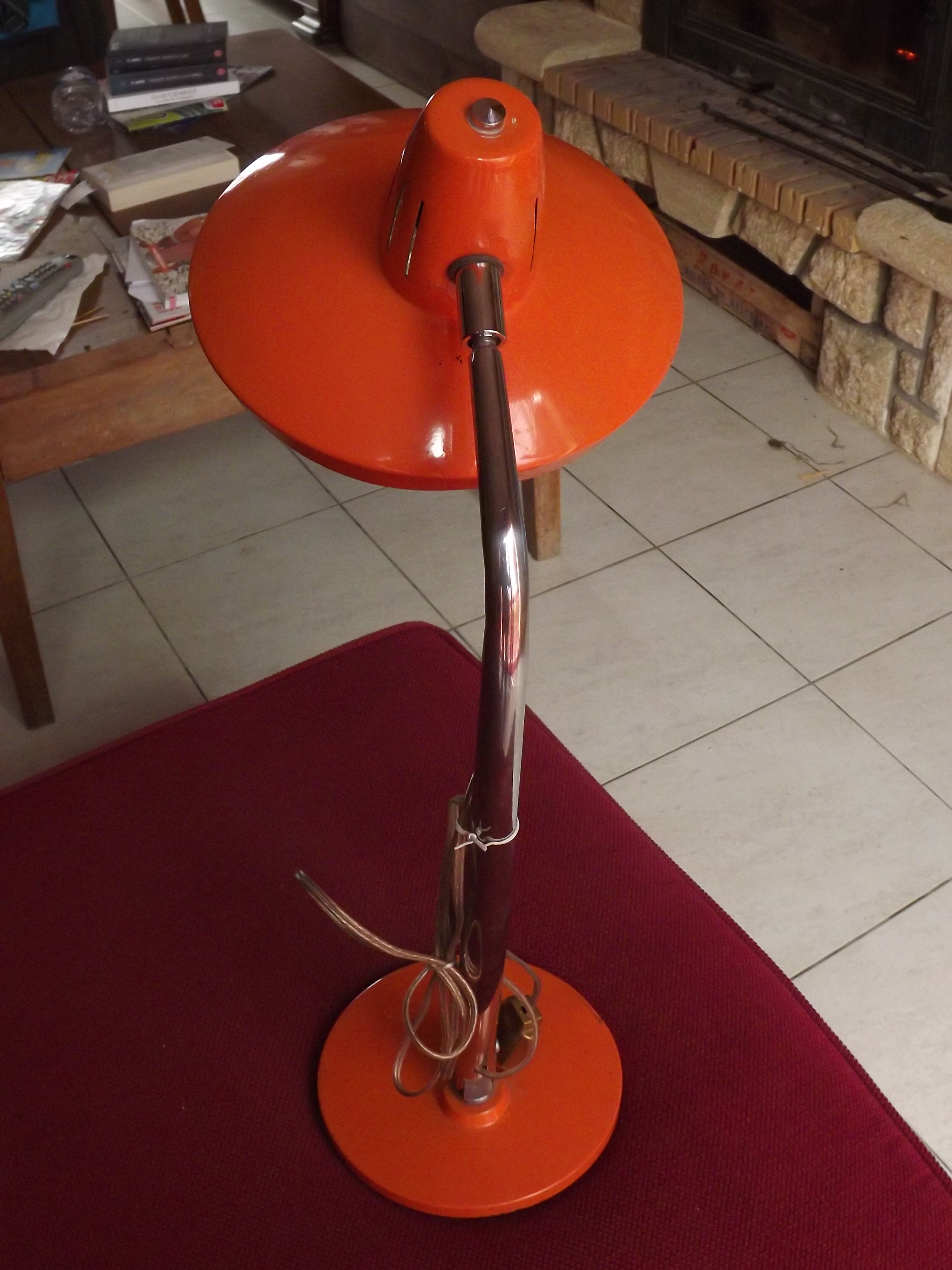 Lamp Fase of 70s